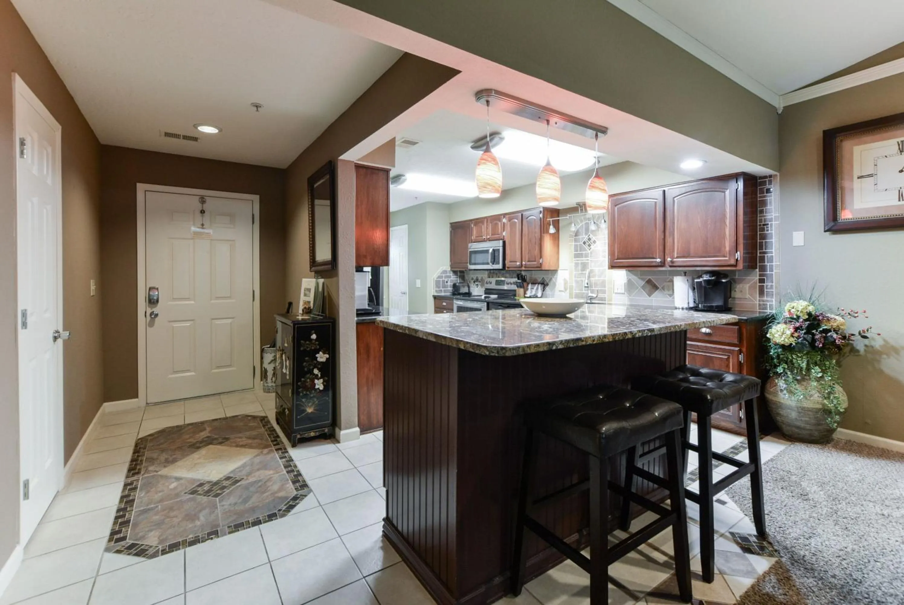 Luxury Condos at Thousand Hills - Heart of Branson - Beautifully remodeled - Spacious and Affordable