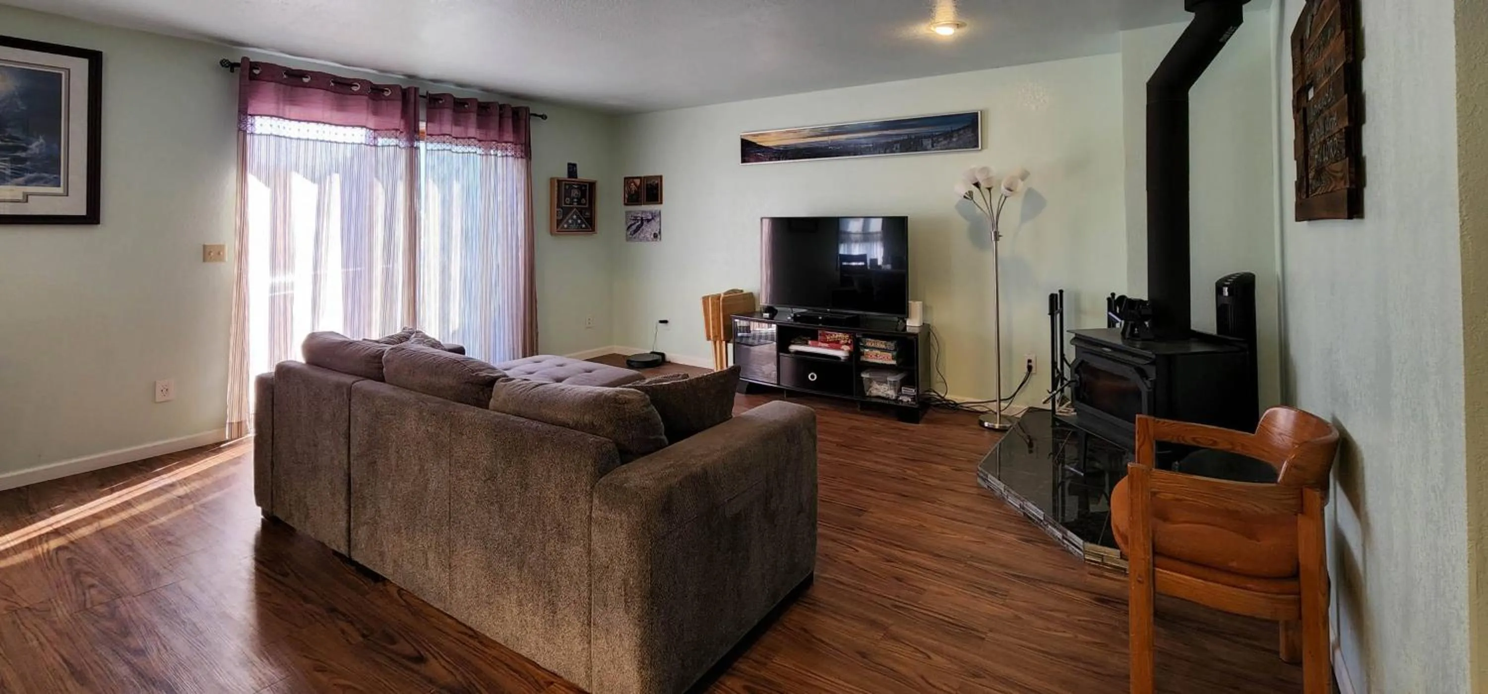 Living room in Trinity Escapes - Two Bedroom two bathroom full Apartment near airport