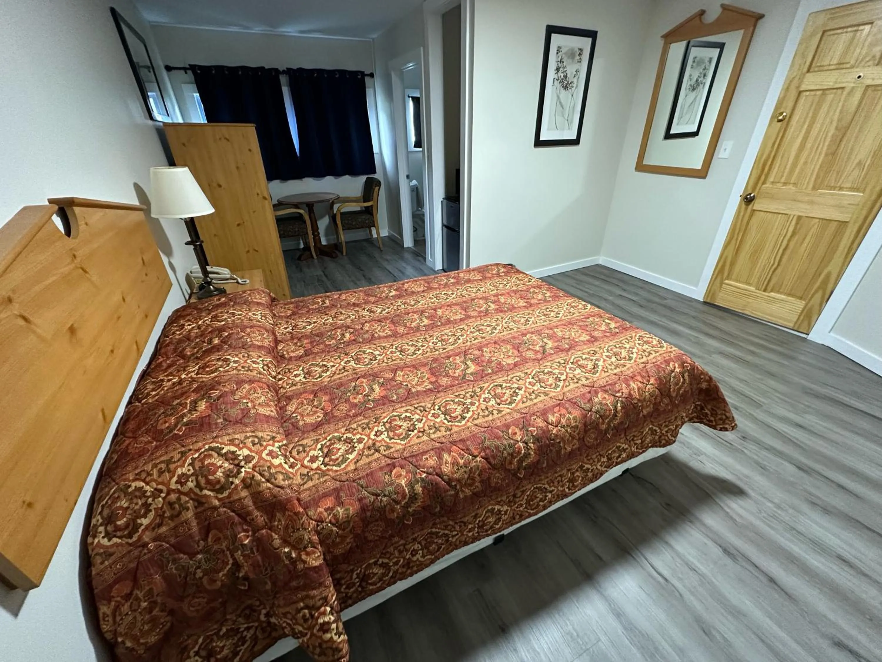 Bedroom, Bed in Oakdell Motel WATERFORD CT