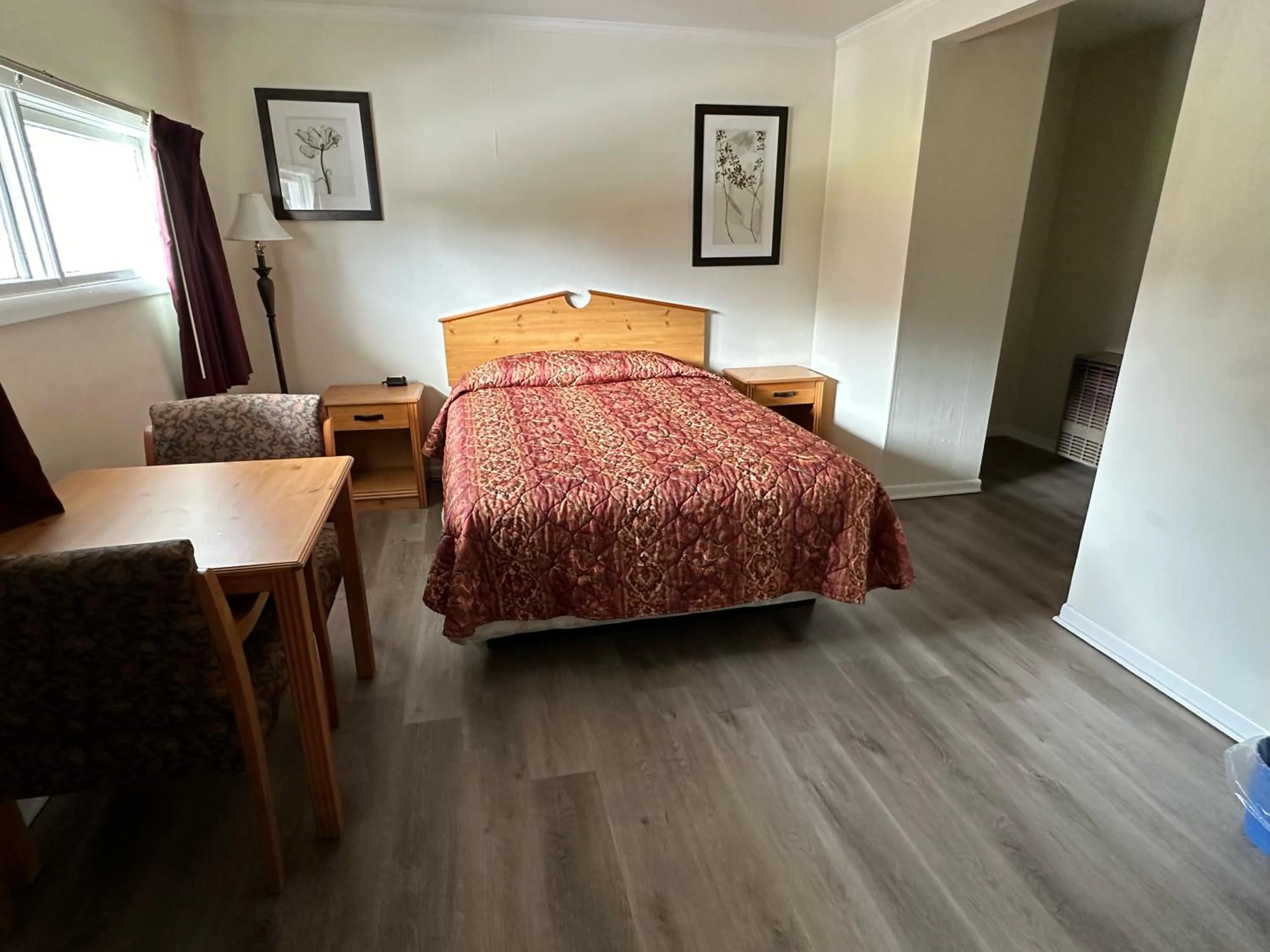 Bedroom, Bed in Oakdell Motel WATERFORD CT