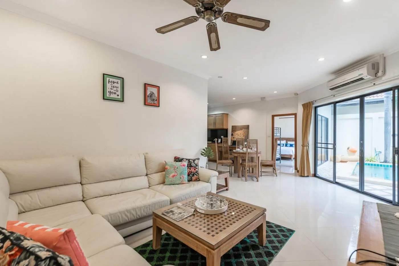 Living room in AnB poolvilla 2BR with private beach in pratamnak