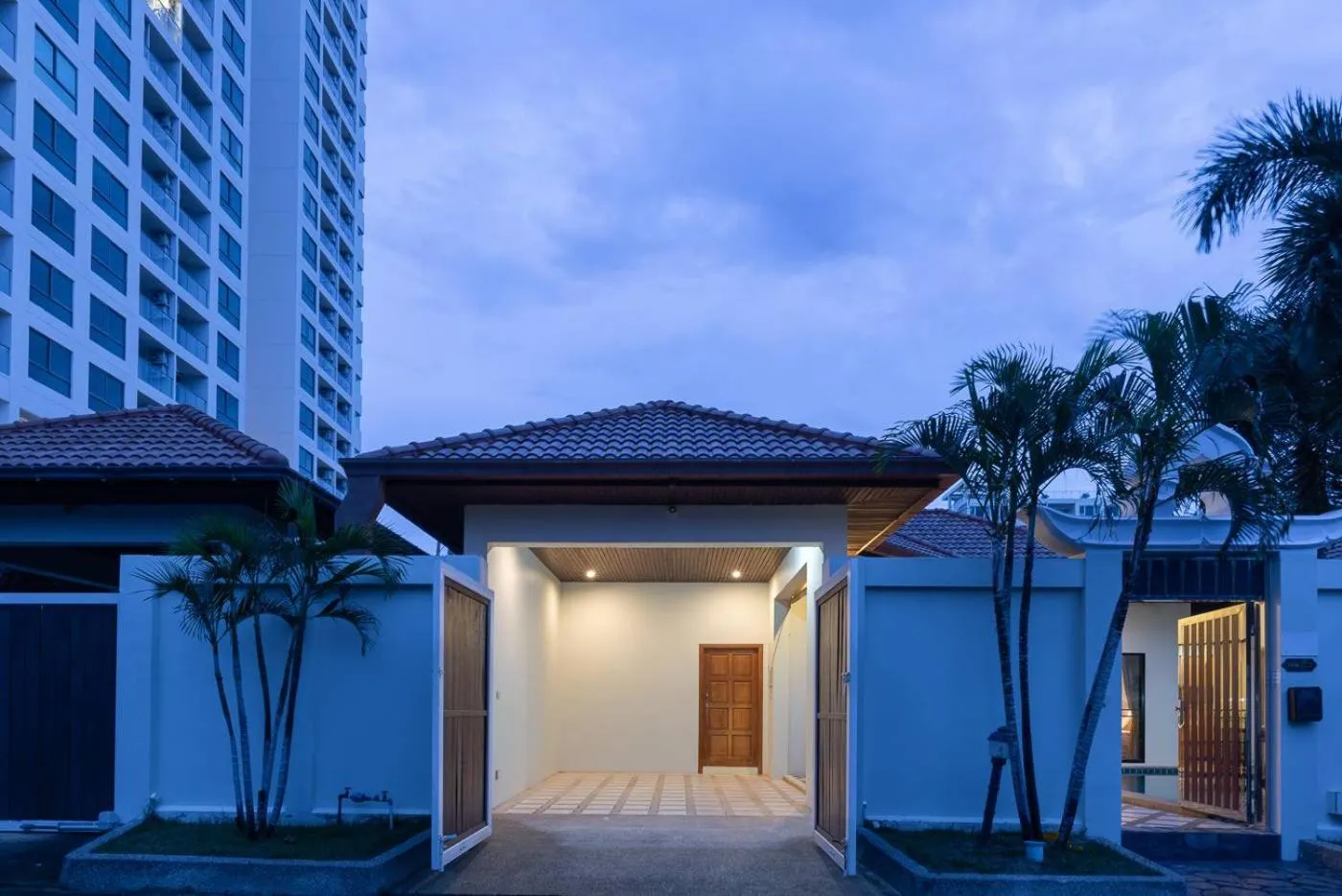 Property building in AnB poolvilla 2BR with private beach in pratamnak