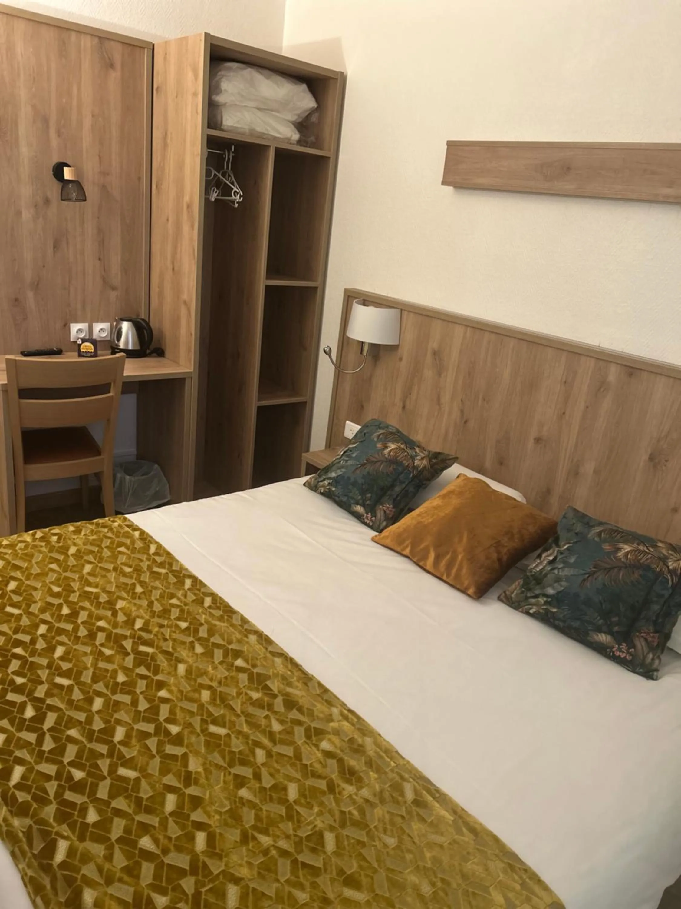 Bed in Contact Hotel Utah Beach Carentan