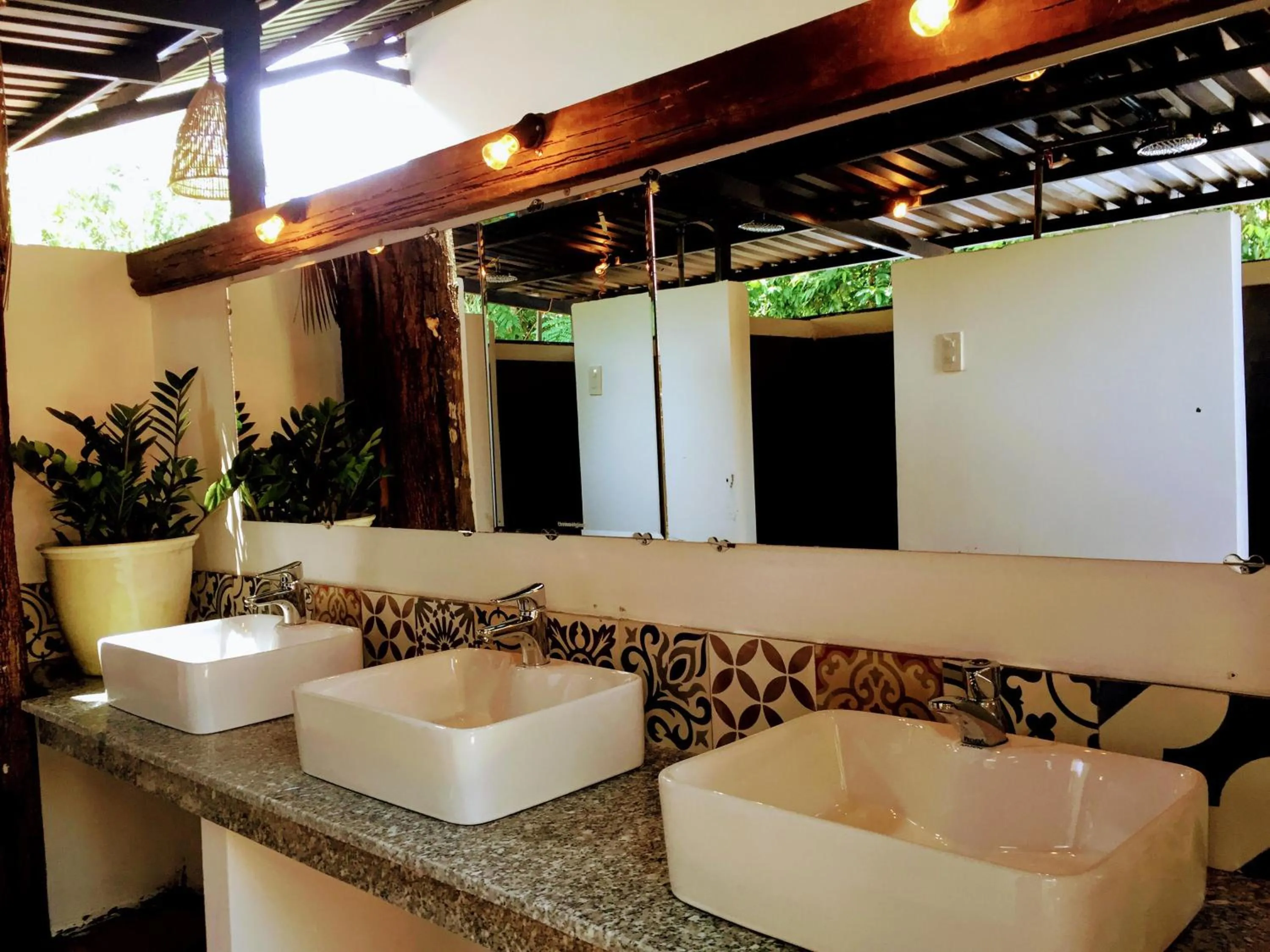 Toilet in LANGCHIA HOME