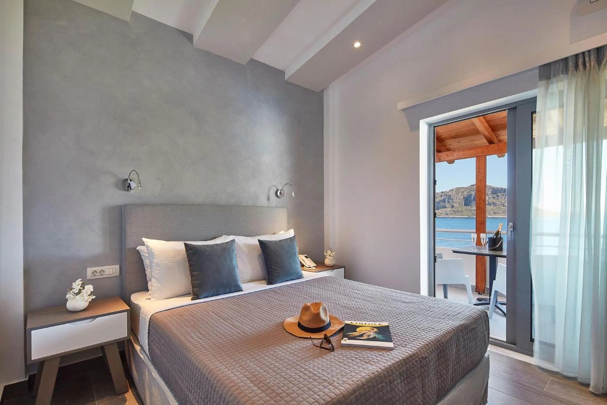 Bedroom, Bed in ALKINOI RESORT AND SPA