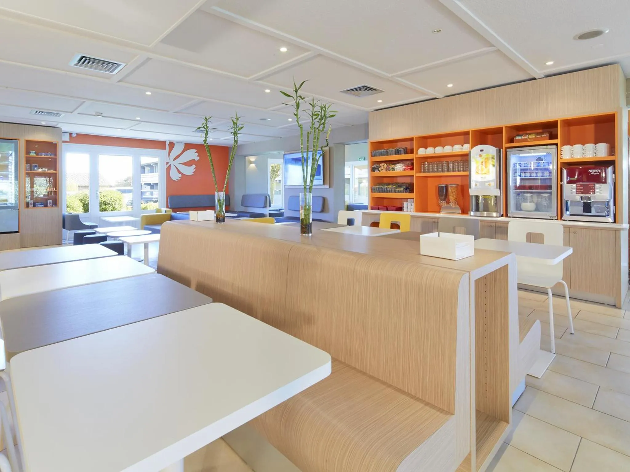 Restaurant/places to eat in Premiere Classe Poitiers Futuroscope - Chasseneuil