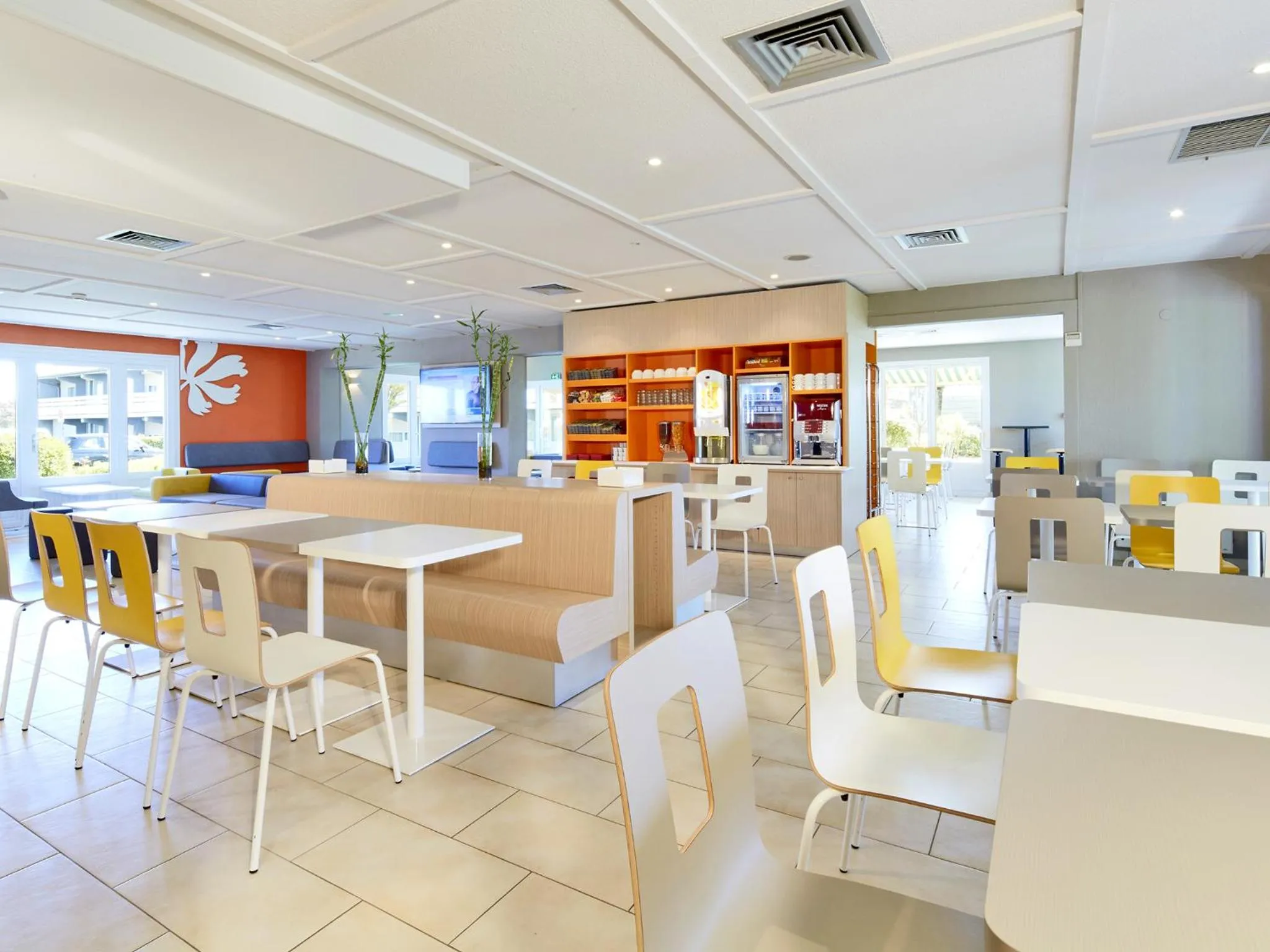 Restaurant/places to eat in Premiere Classe Poitiers Futuroscope - Chasseneuil