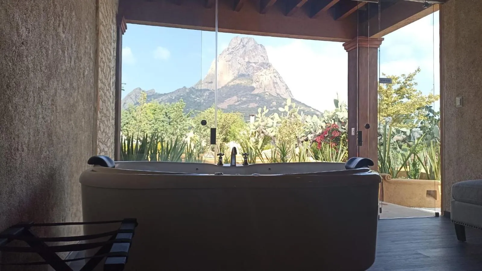 Hot Tub in Zidada Hotel and Chalets