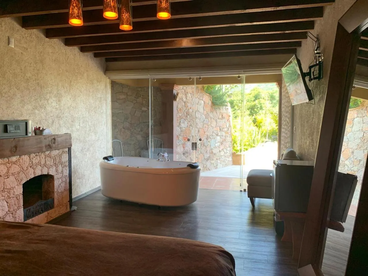 Hot Tub in Zidada Hotel and Chalets