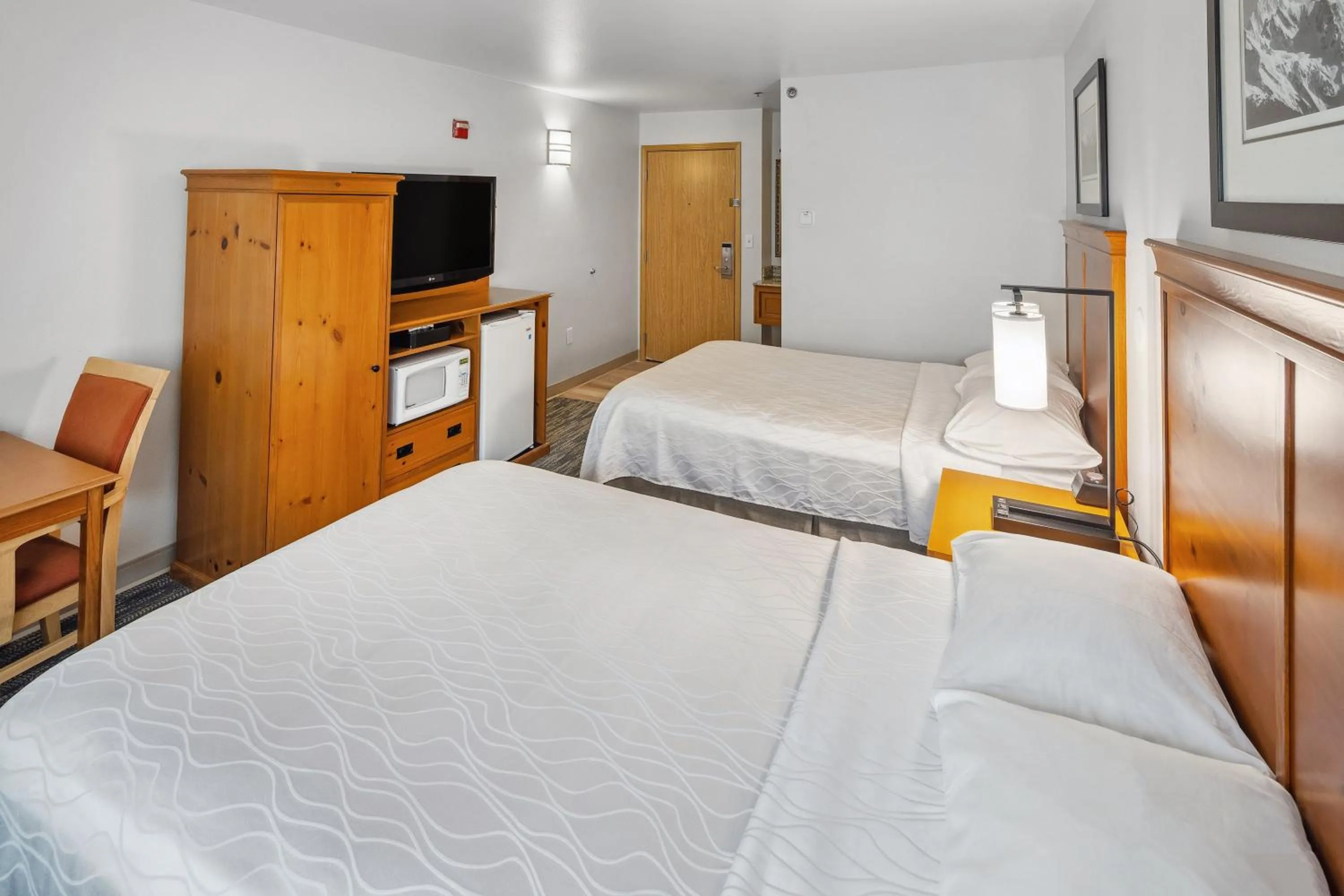 Bed in Hotel Edgewater