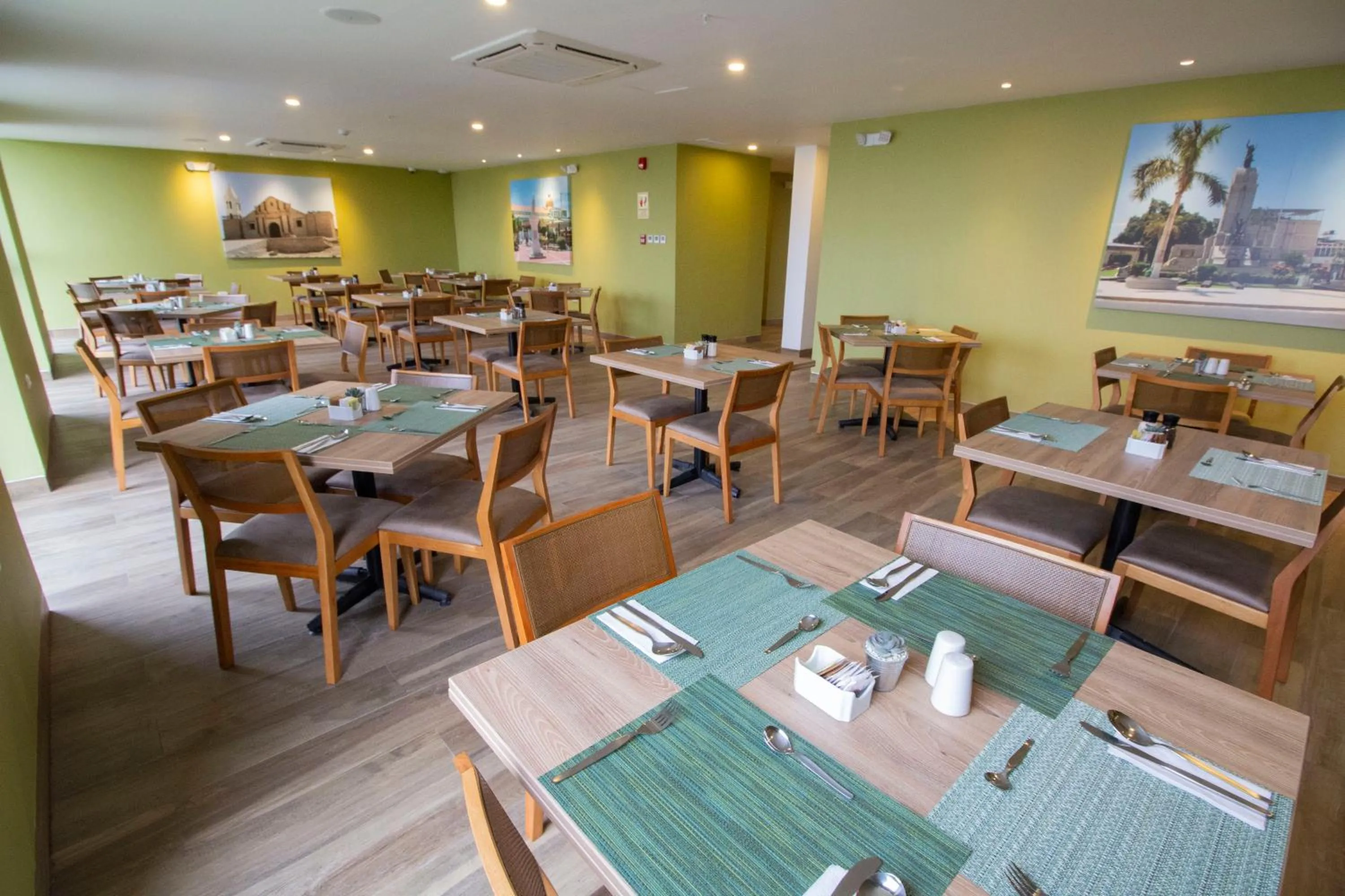 Restaurant/places to eat in Tierra Viva Piura Hotel