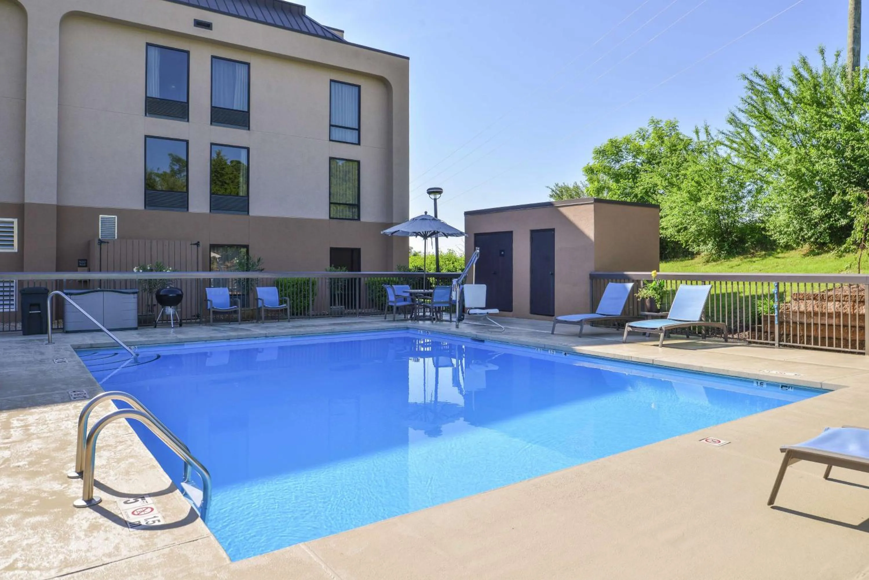Pool view in Hampton Inn Staunton