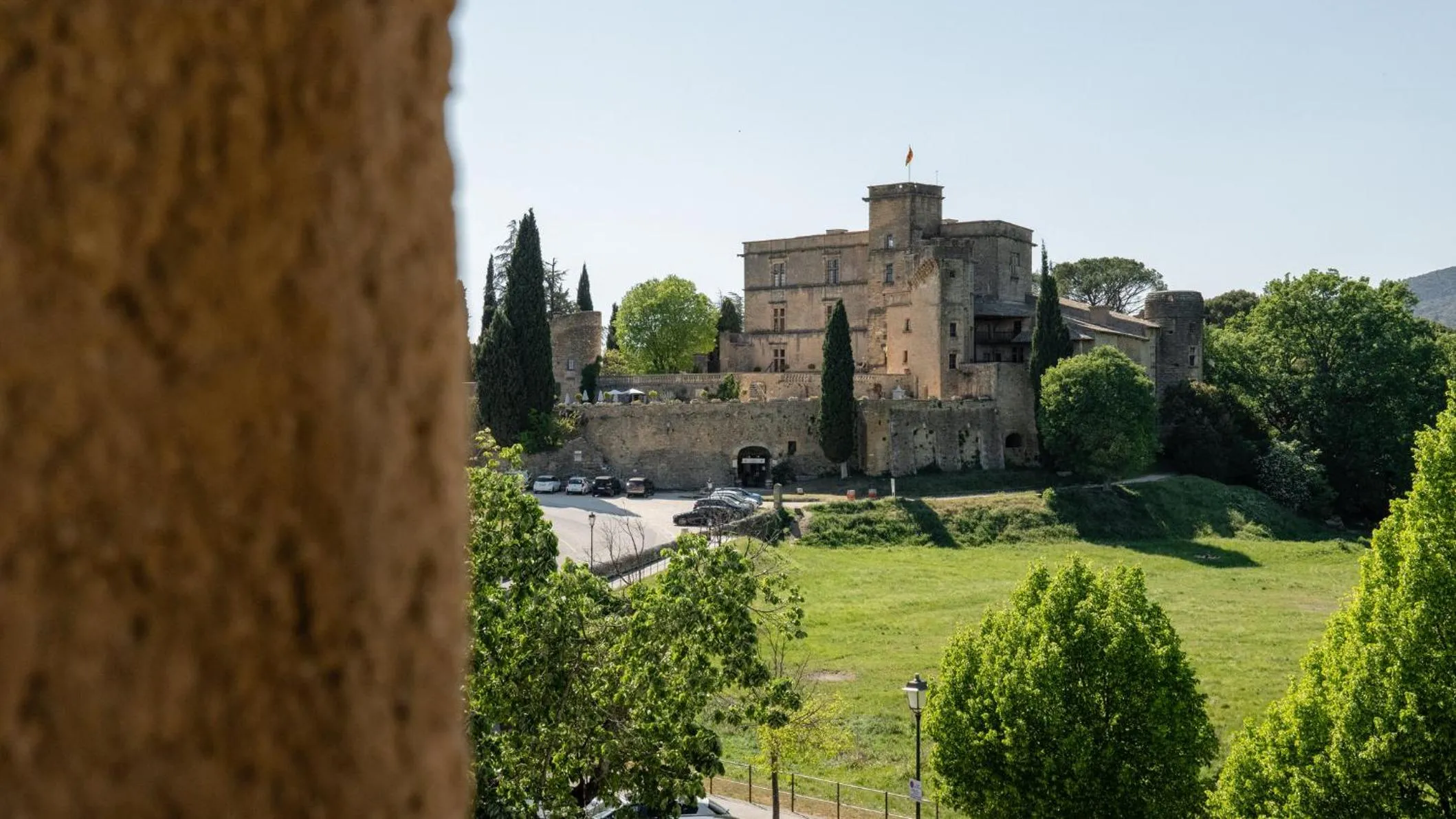 Photo of the whole room in Le Moulin, Lourmarin, a Beaumier Hotel