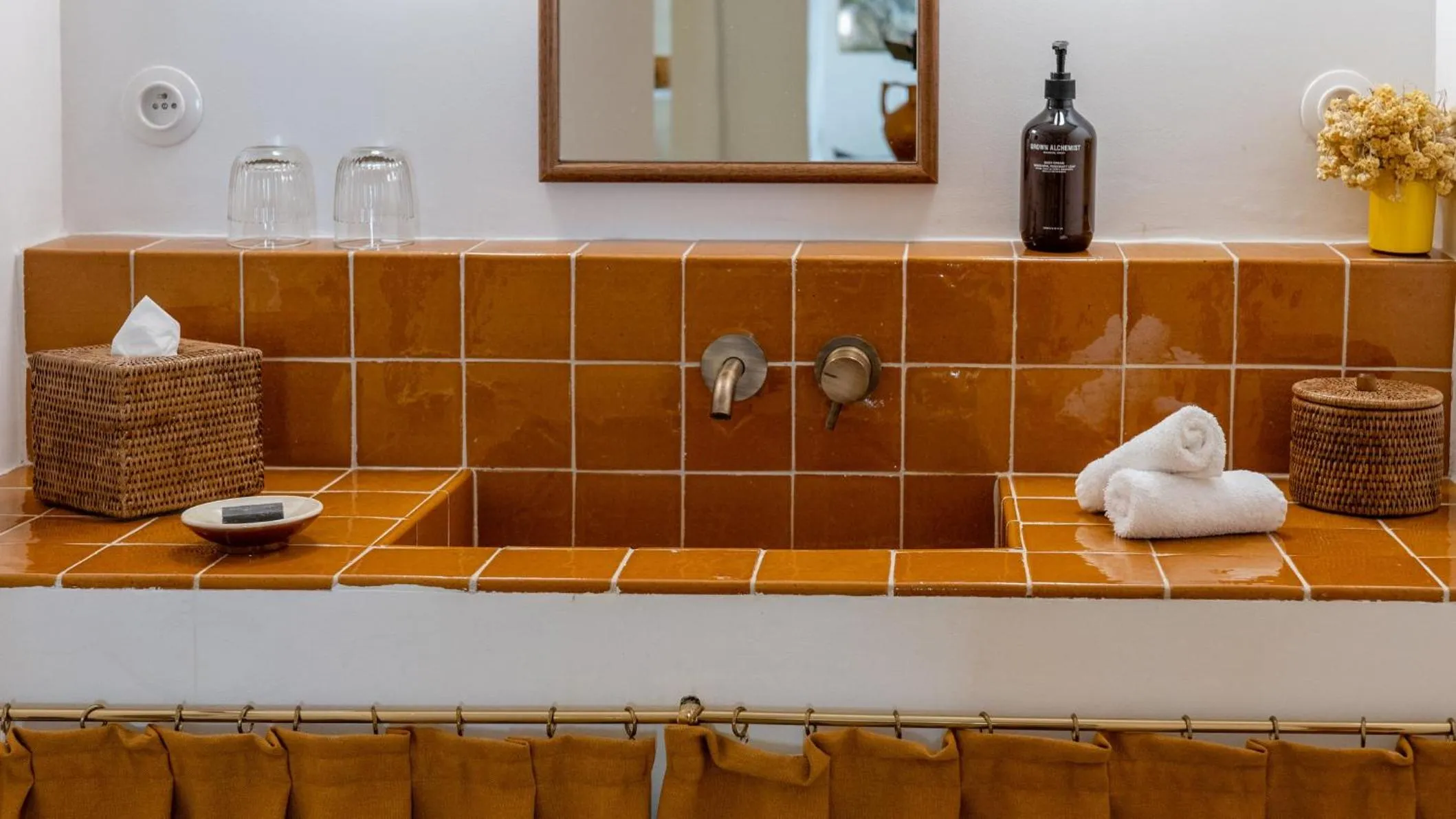 Photo of the whole room in Le Moulin, Lourmarin, a Beaumier Hotel