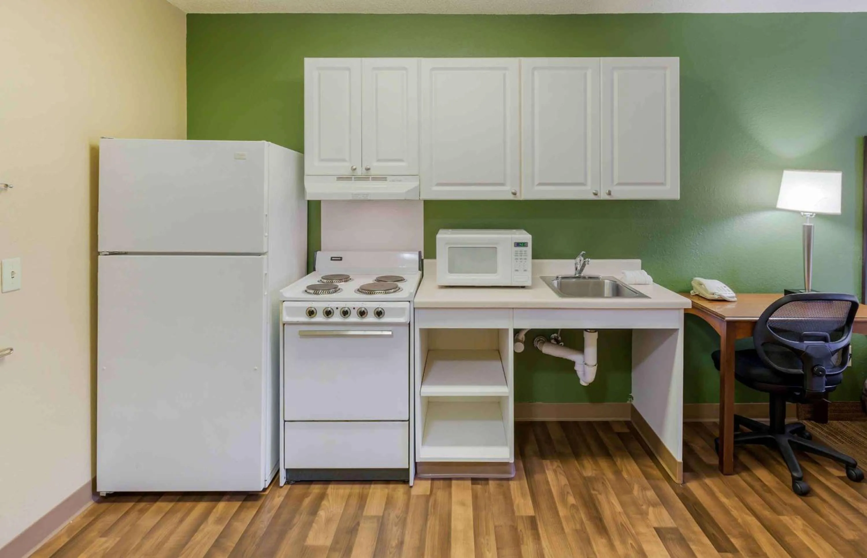 Kitchen or kitchenette in Extended Stay America Suites - Fayetteville - Fort Bragg