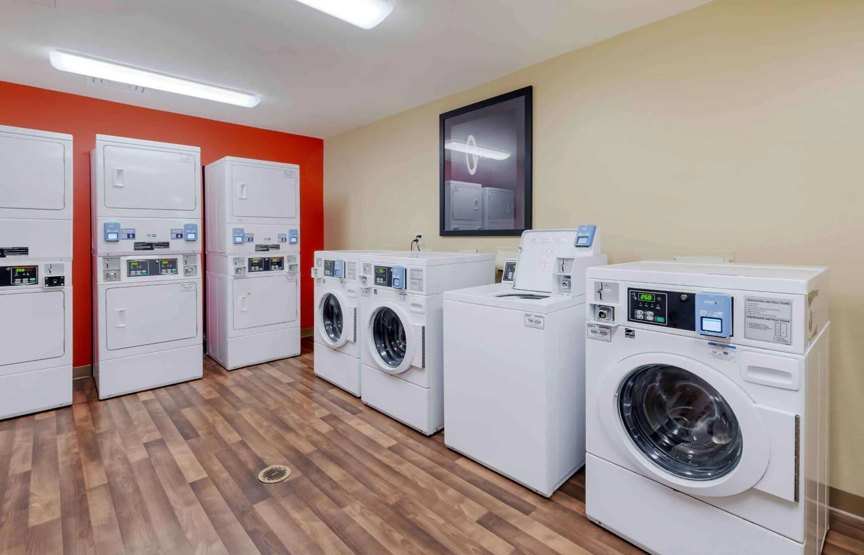 Property building in Extended Stay America Suites - Fayetteville - Fort Bragg