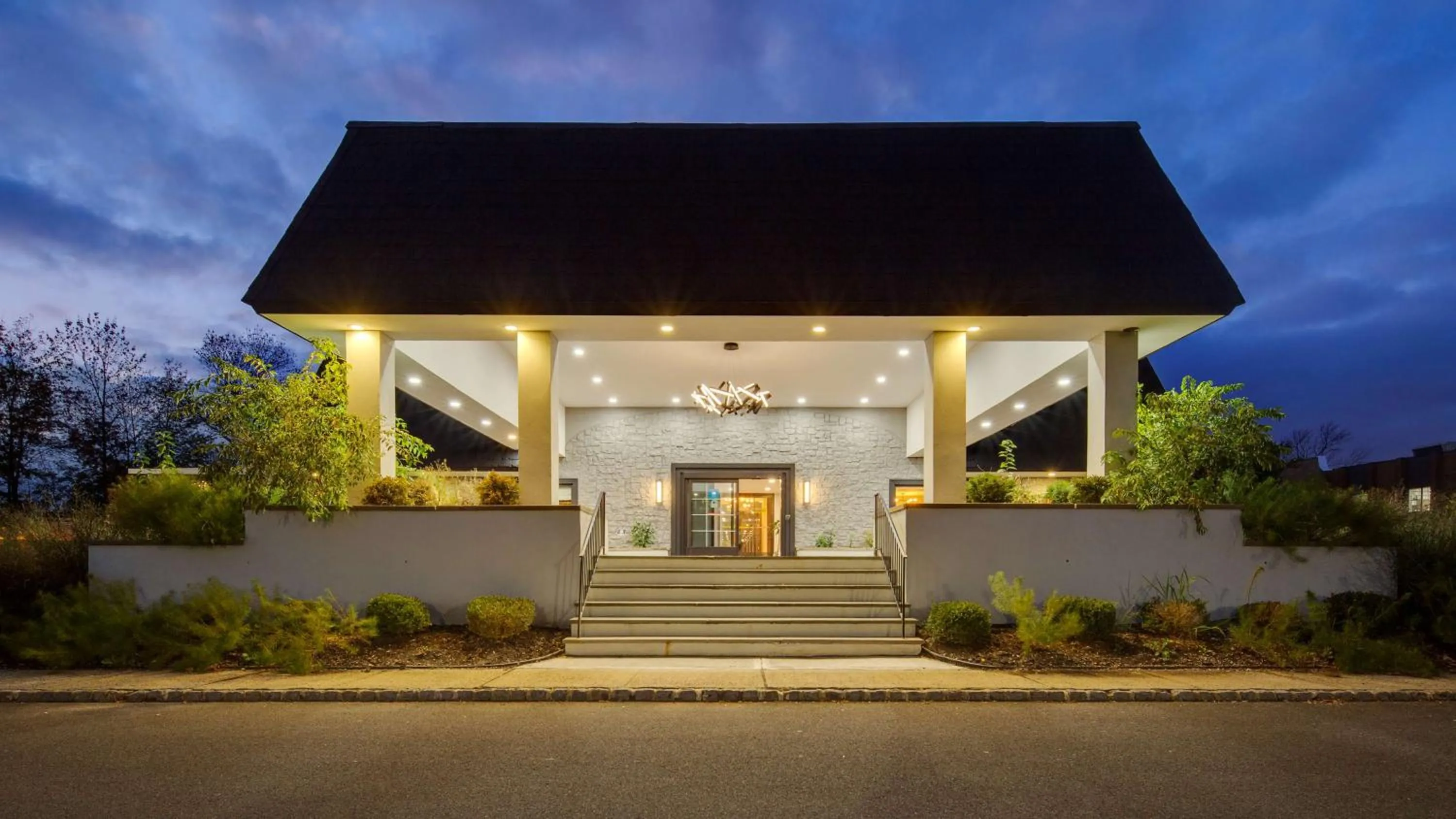 Property building in The Hub Murray Hill, BW Premier Collection