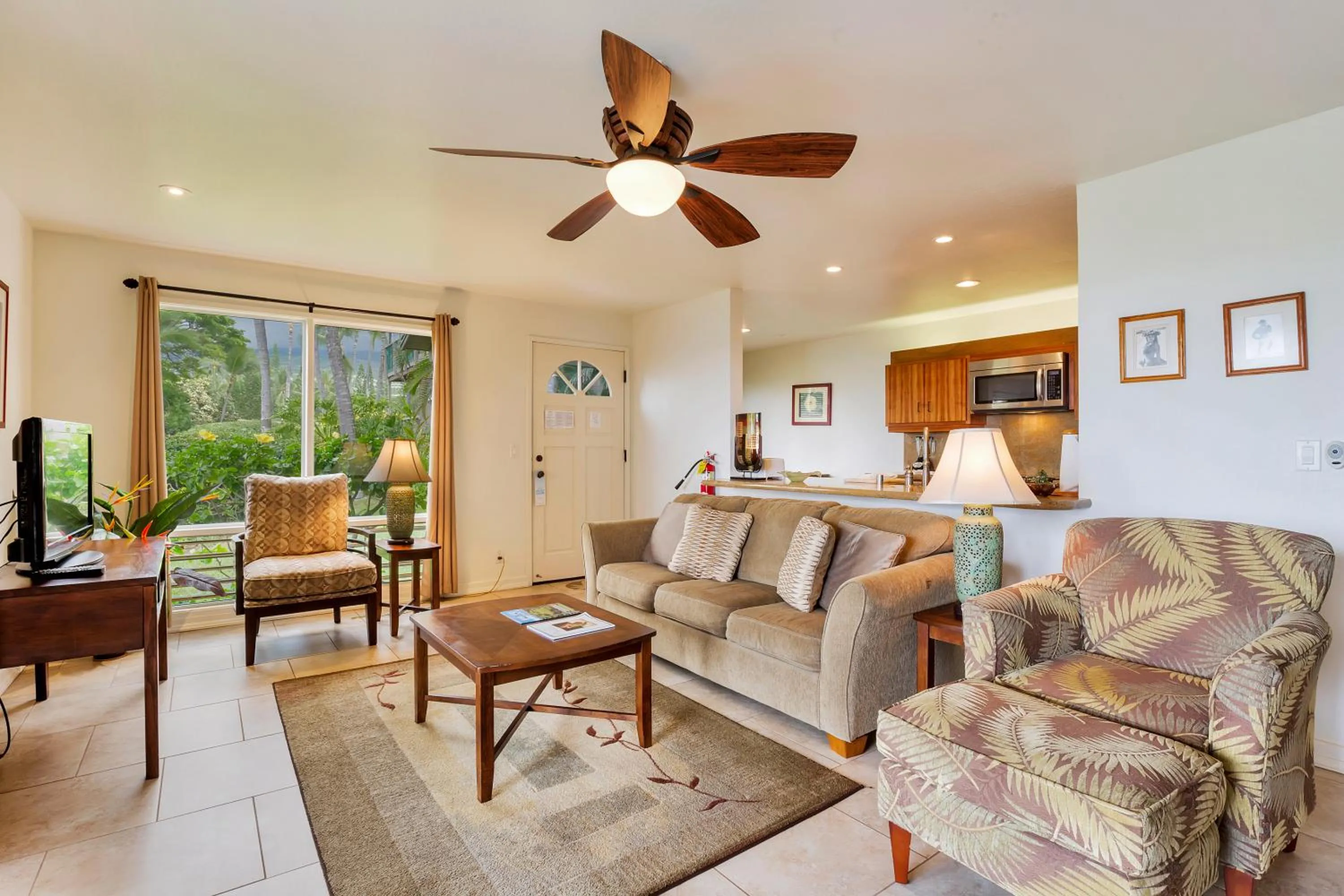 Living room in Castle Kanaloa at Kona