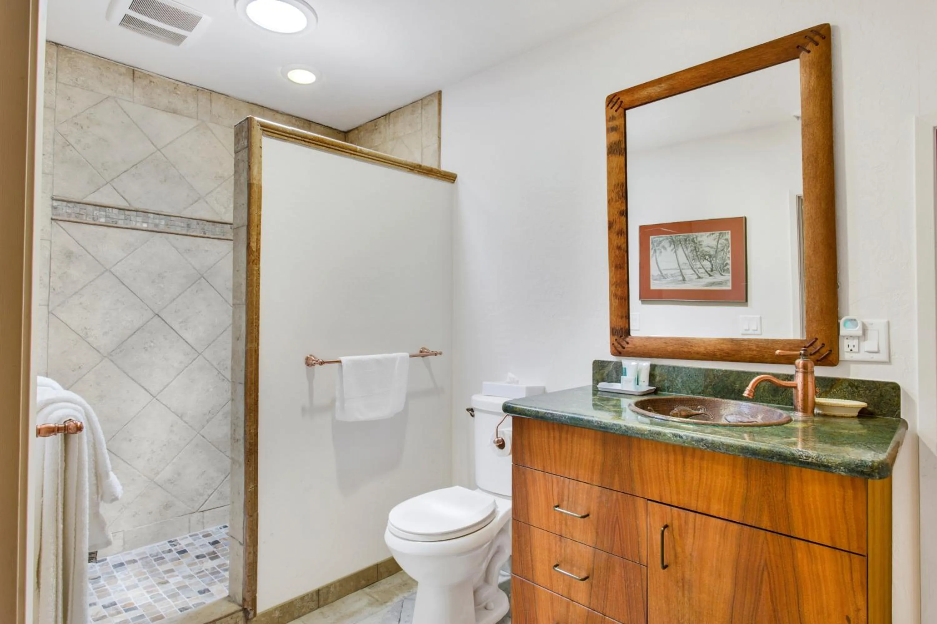 Bathroom in Castle Kanaloa at Kona