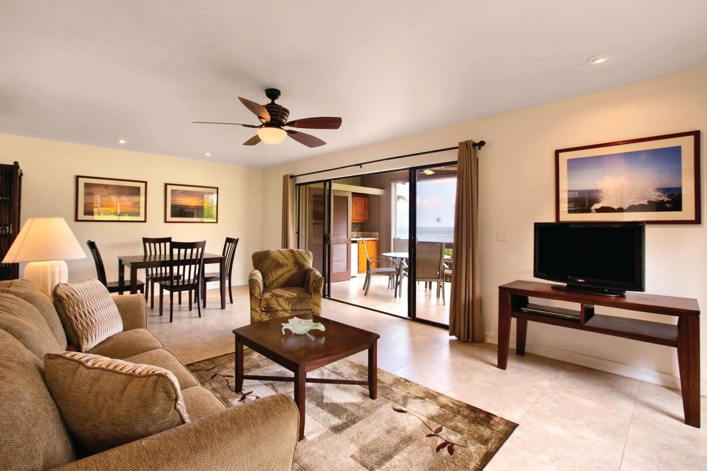 Living room in Castle Kanaloa at Kona