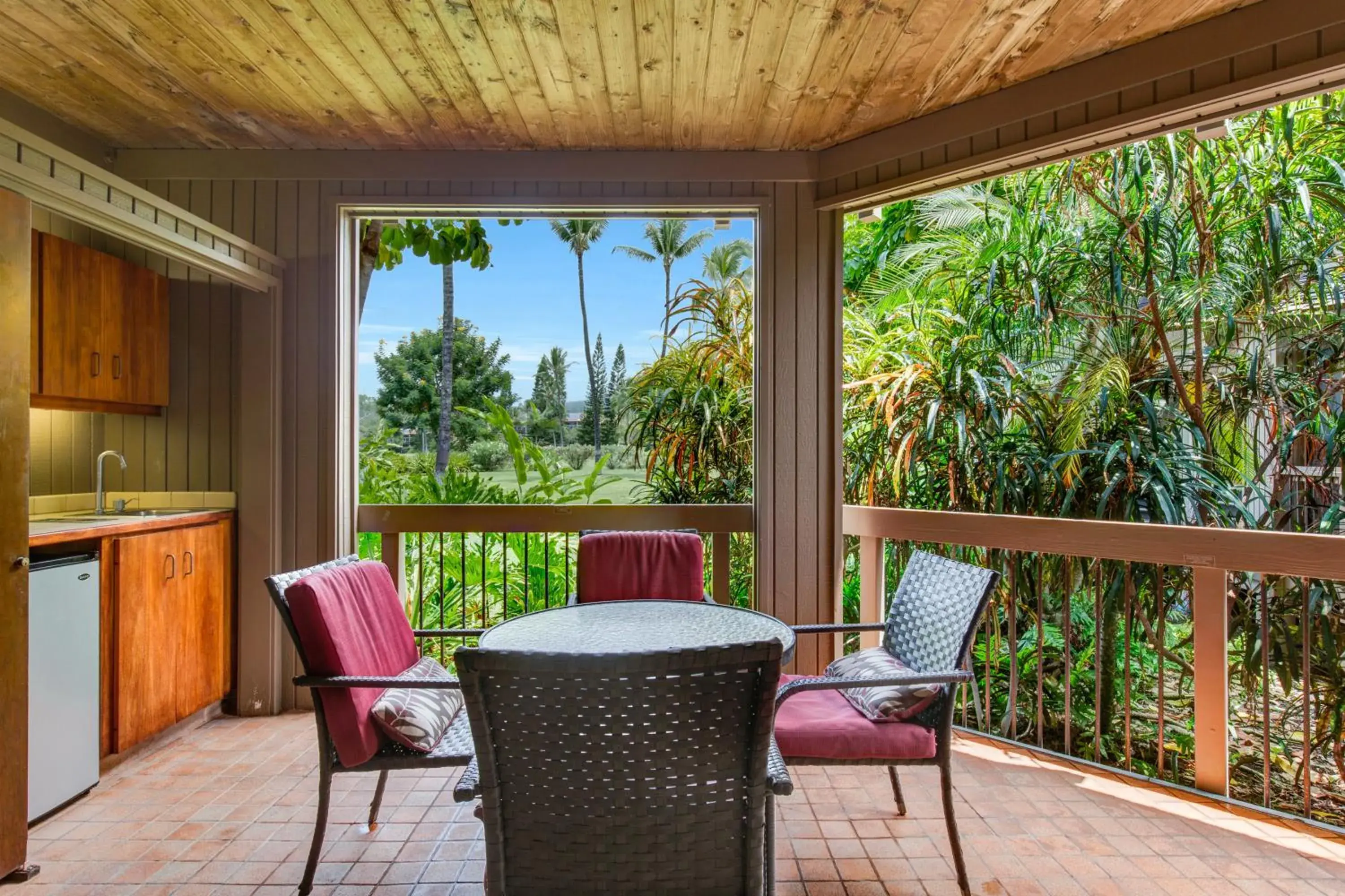 One-Bedroom Fairway View in Castle Kanaloa at Kona One-Bedroom Fairway View in Castle Kanaloa at Kona