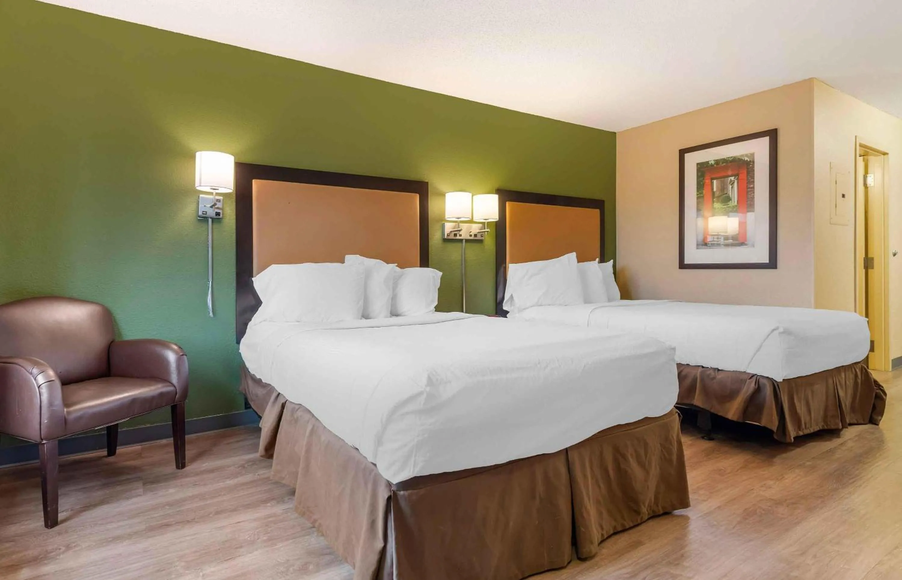 Bedroom, Bed in Extended Stay America Suites - Philadelphia - Mt Laurel - Crawford Place