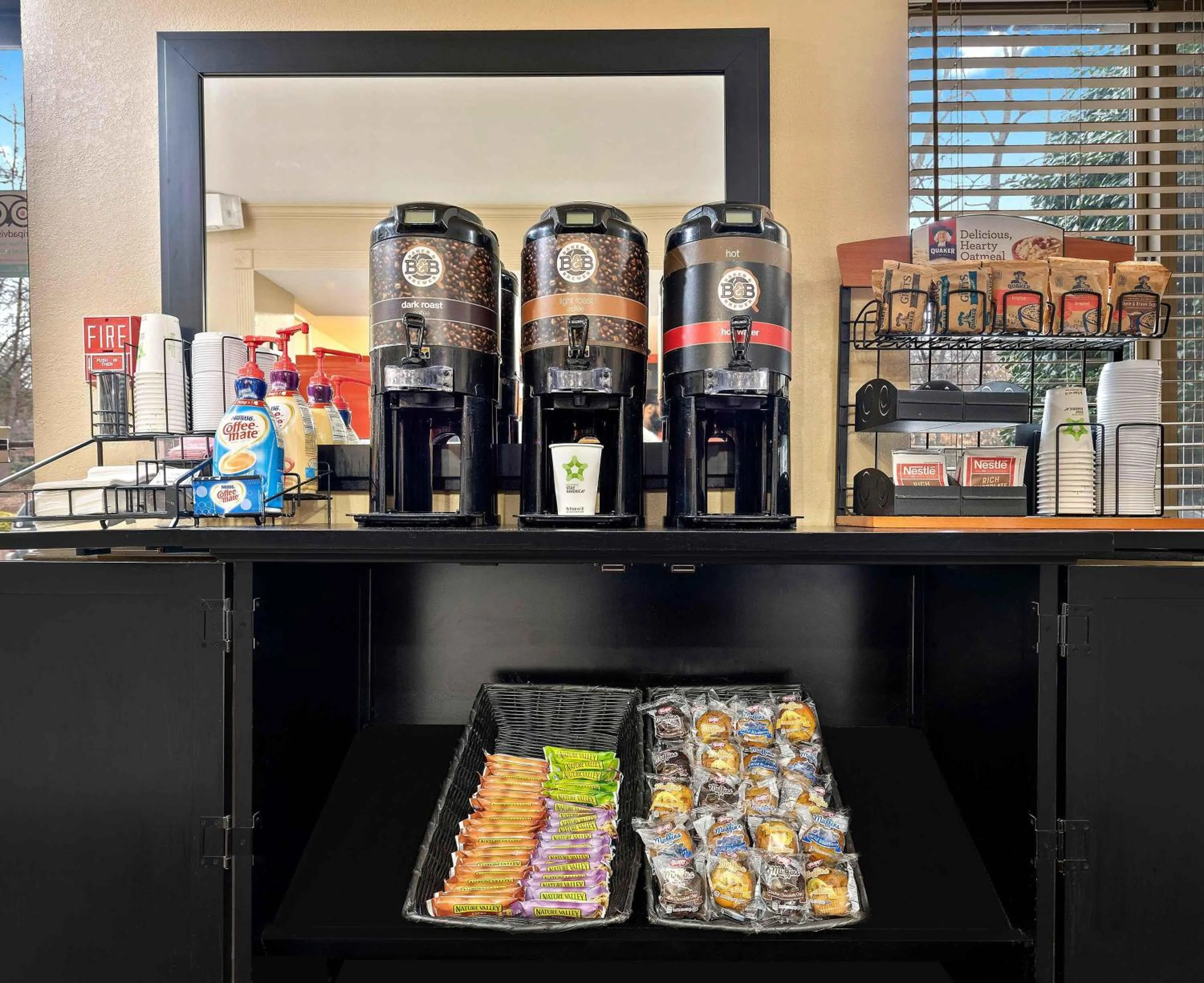 Breakfast in Extended Stay America Suites - Philadelphia - Mt Laurel - Crawford Place