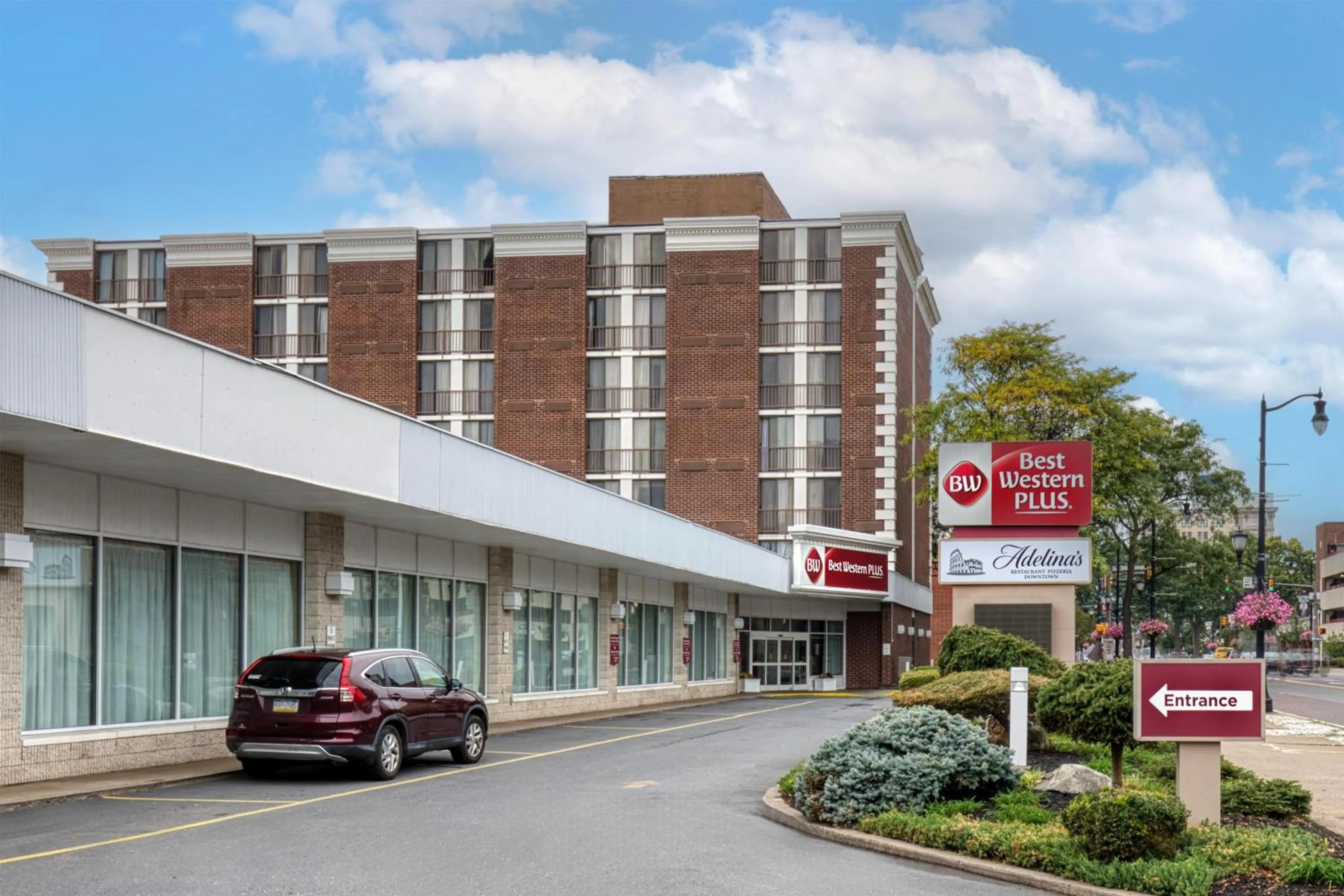 Property building in Best Western Plus Wilkes Barre Center City