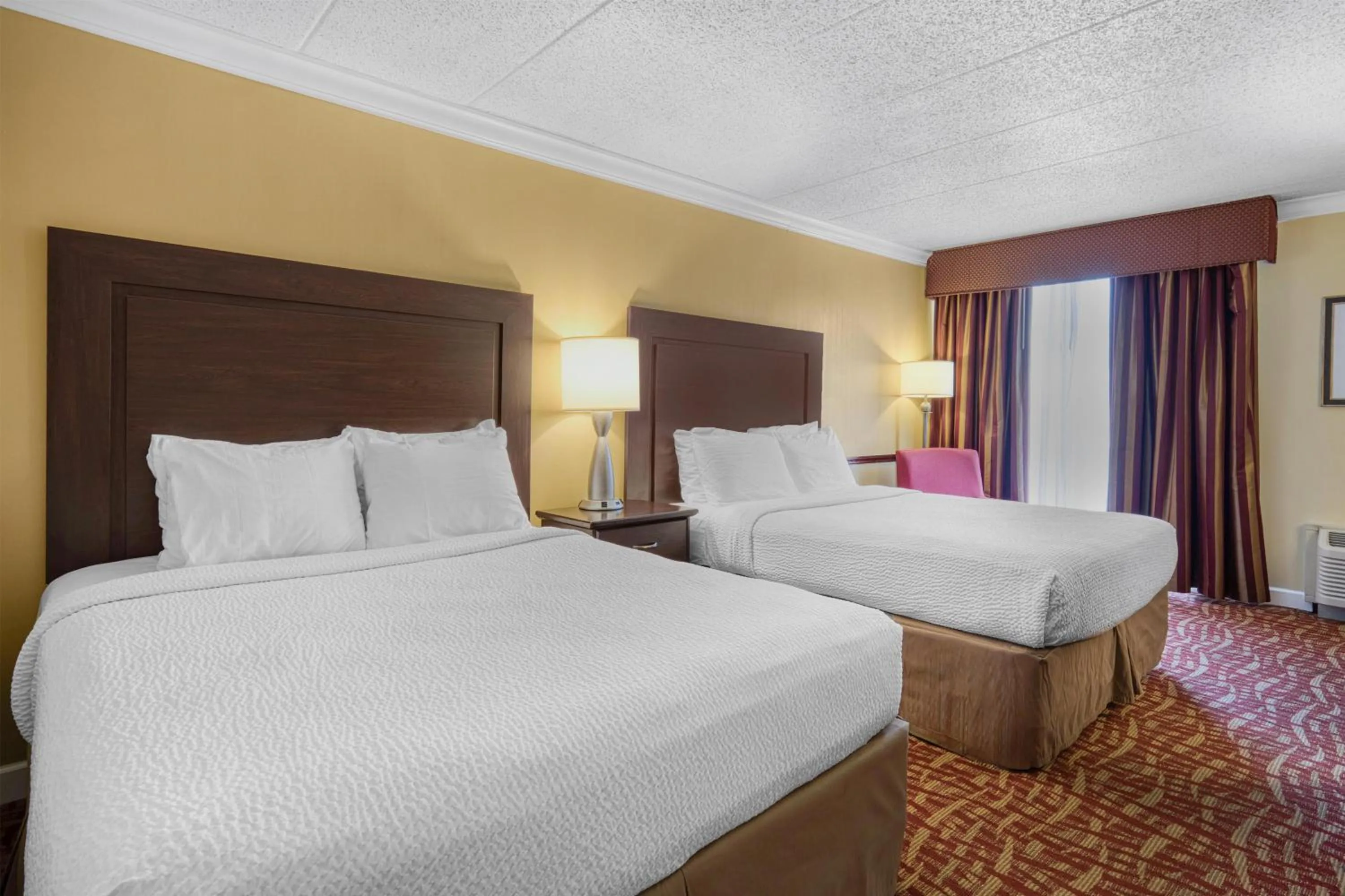 Bedroom, Bed in Best Western Plus Wilkes Barre Center City