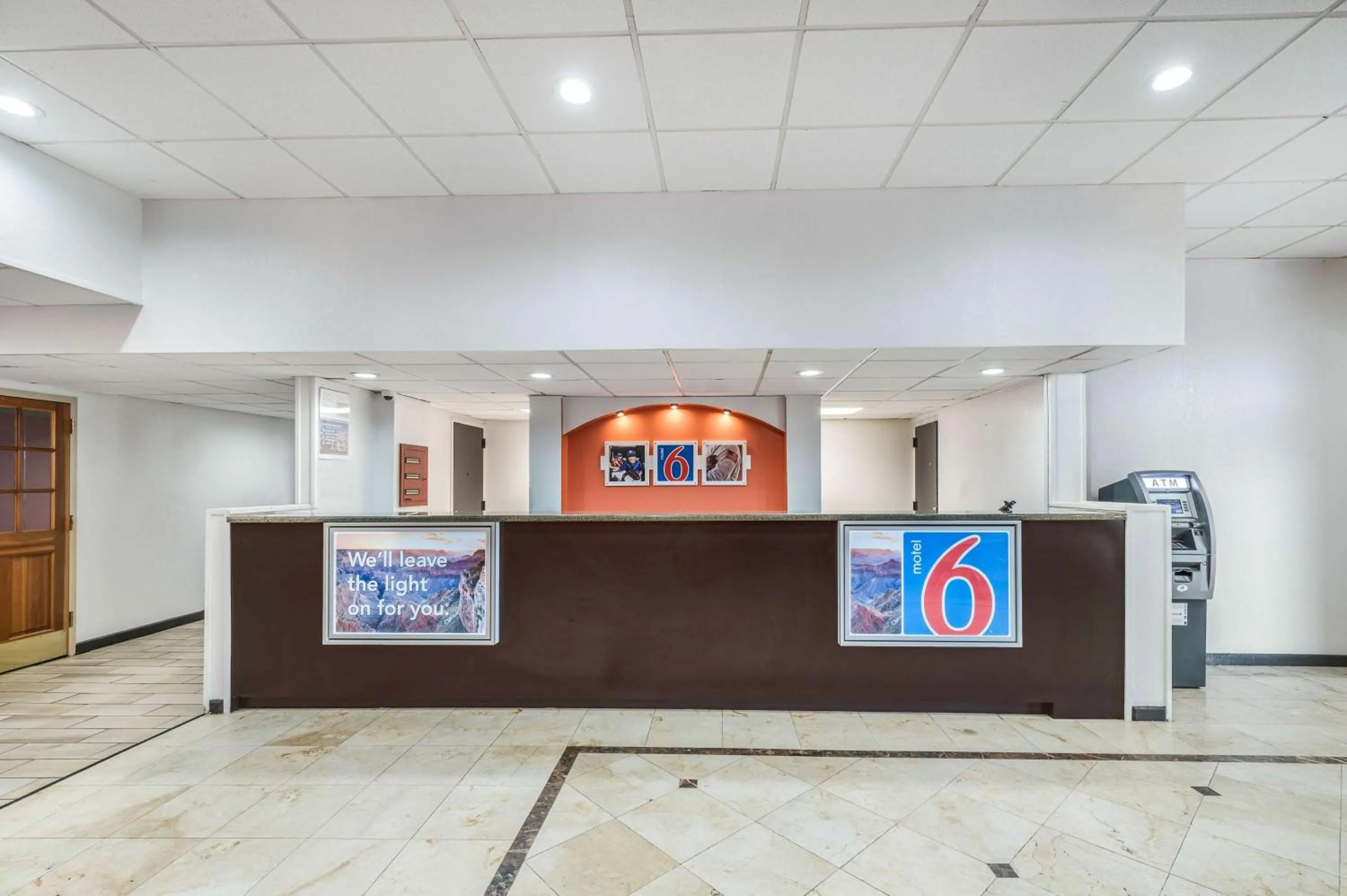 Lobby or reception in Motel 6-Henderson, TX