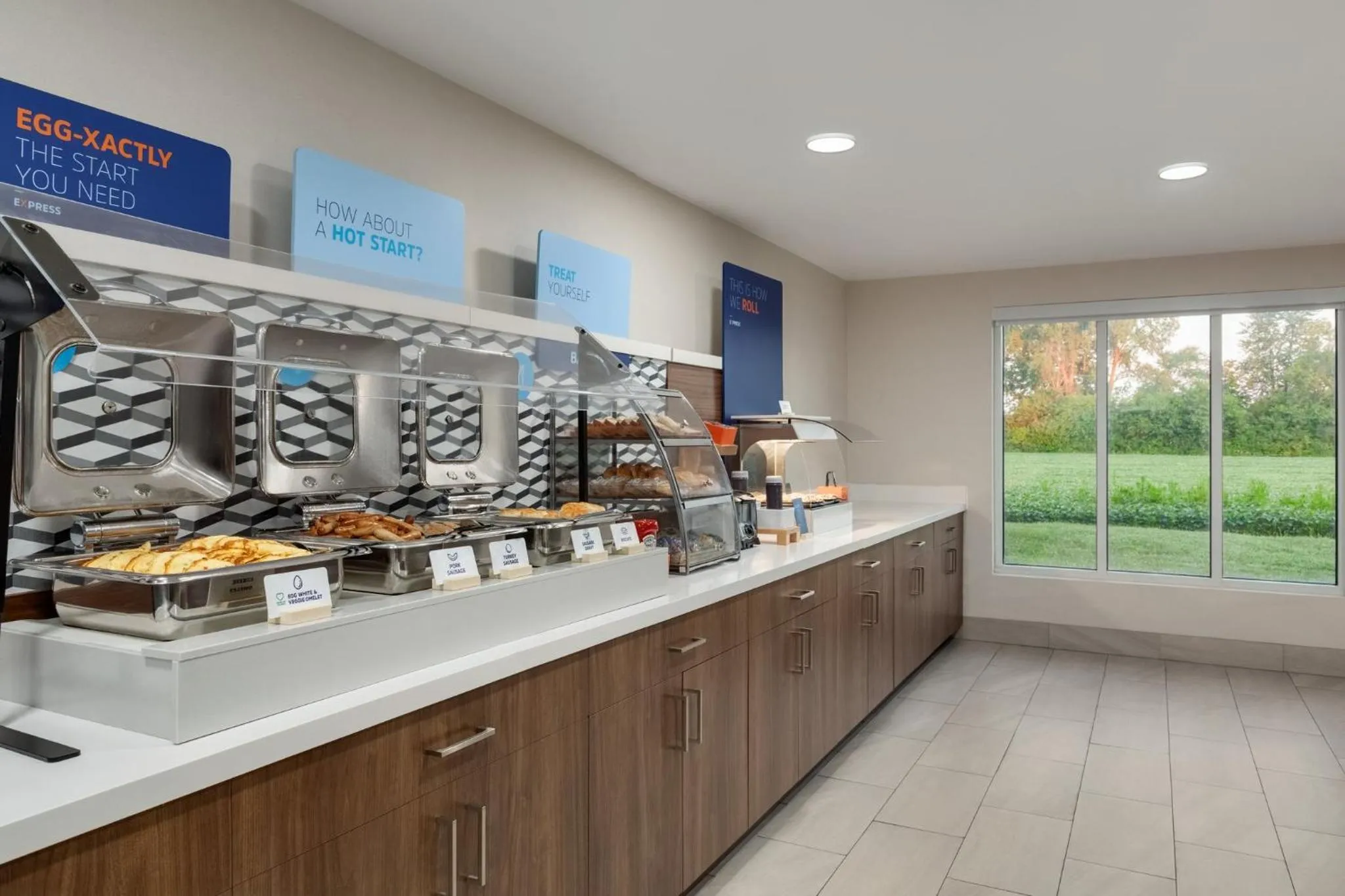 Breakfast in Holiday Inn Express & Suites North Fremont by IHG