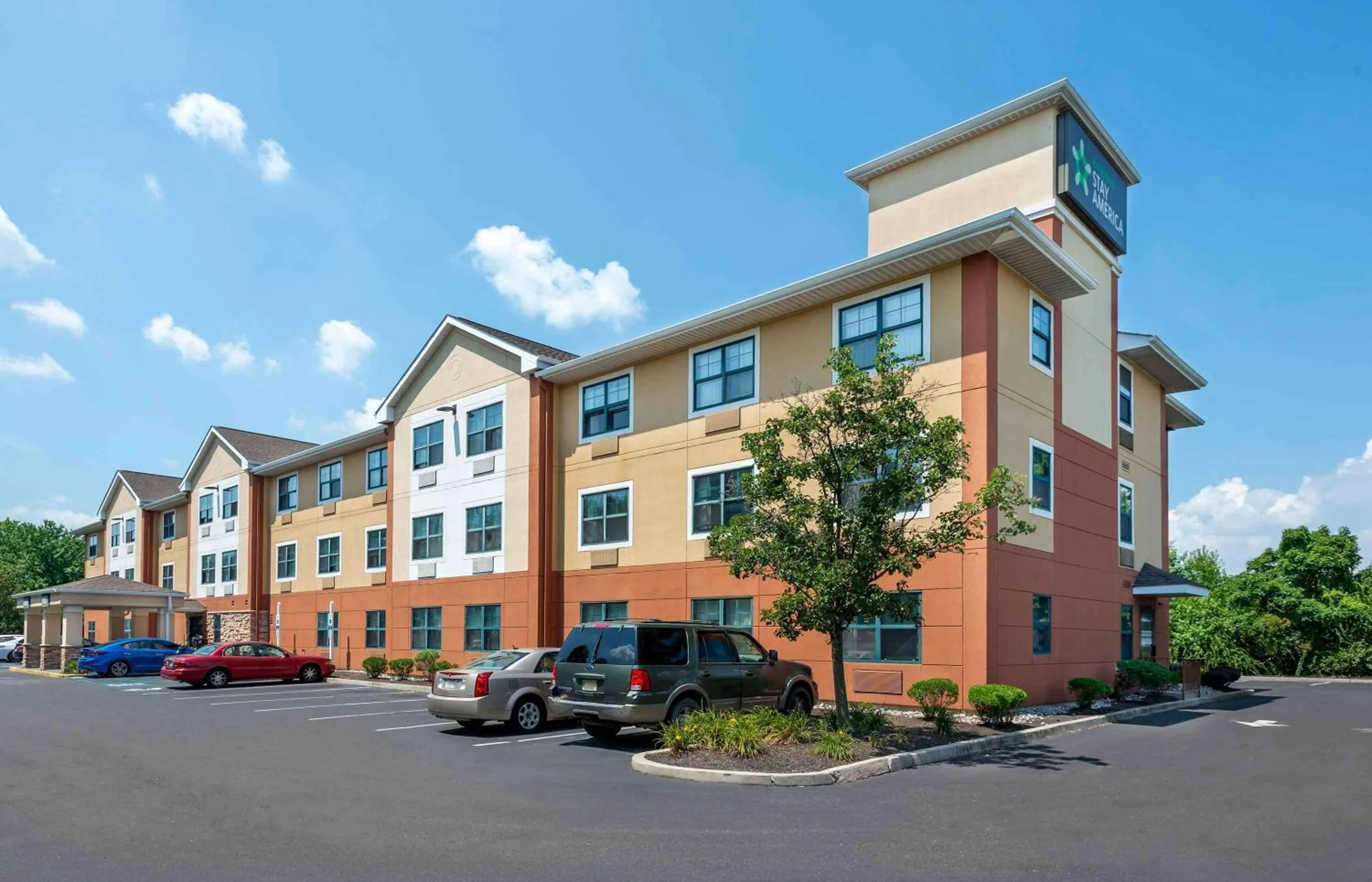 Property building in Extended Stay America Suites - Philadelphia - Cherry Hill