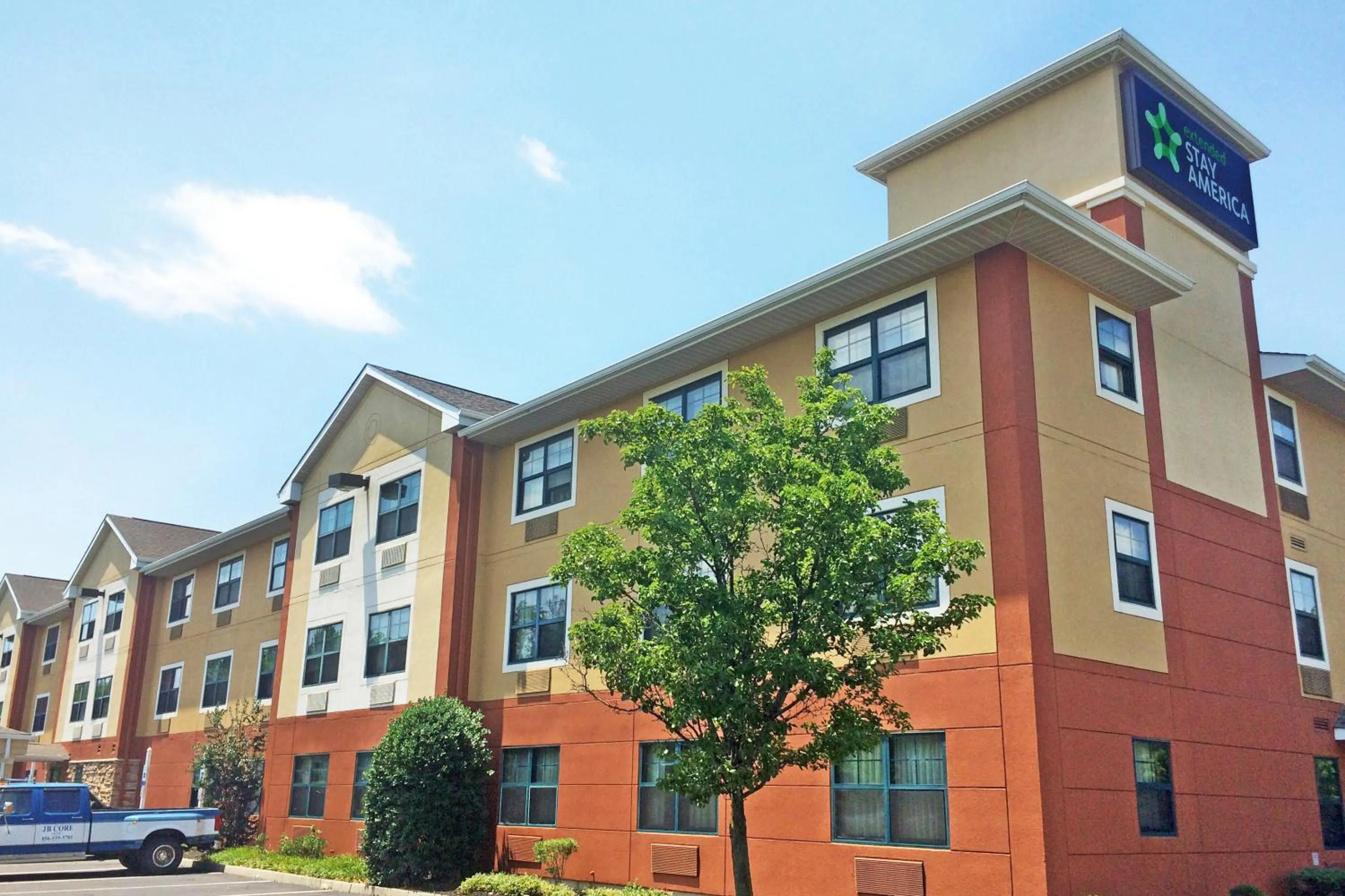 Property building in Extended Stay America Suites - Philadelphia - Cherry Hill