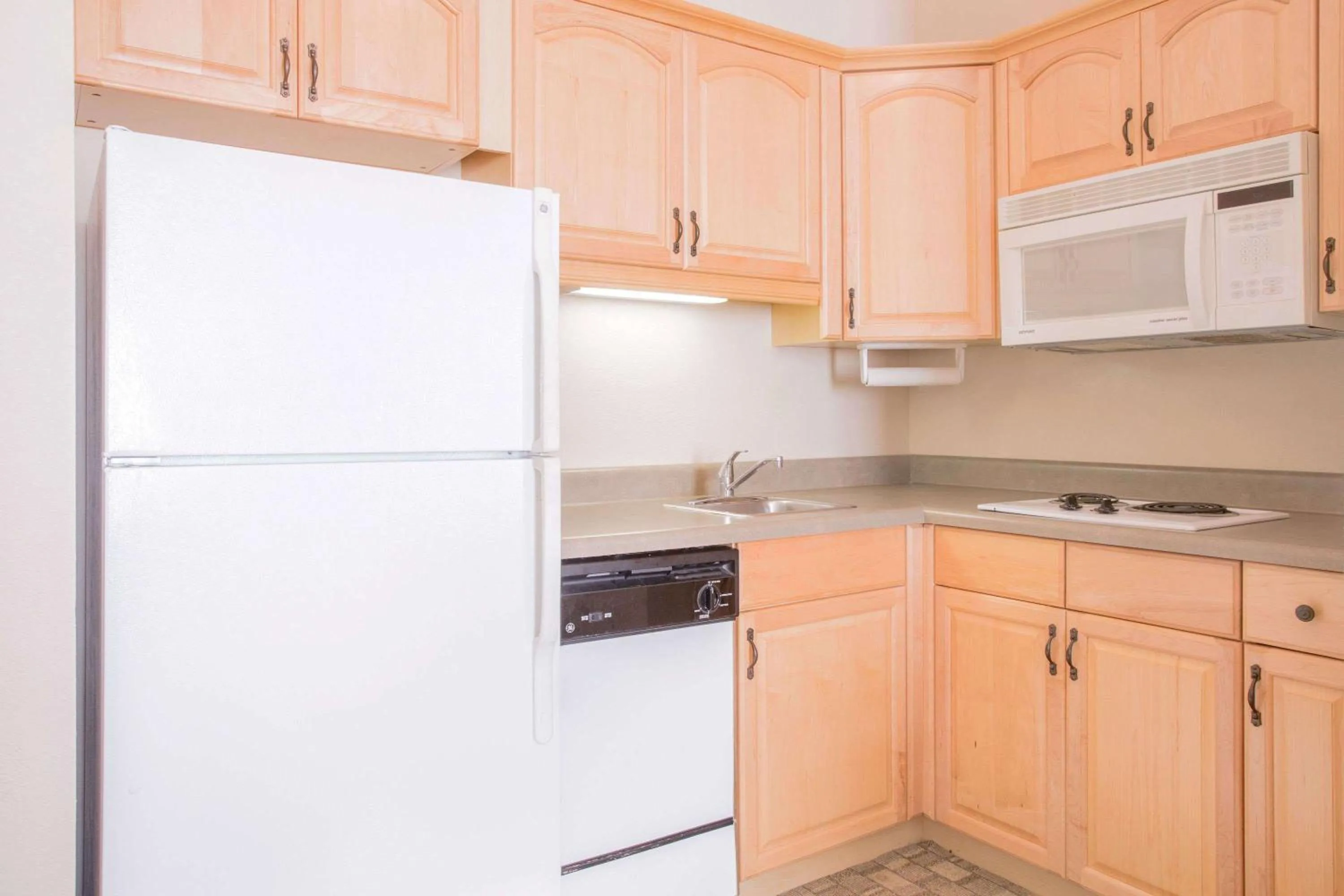 Photo of the whole room in Hawthorn Extended Stay by Wyndham Conyers