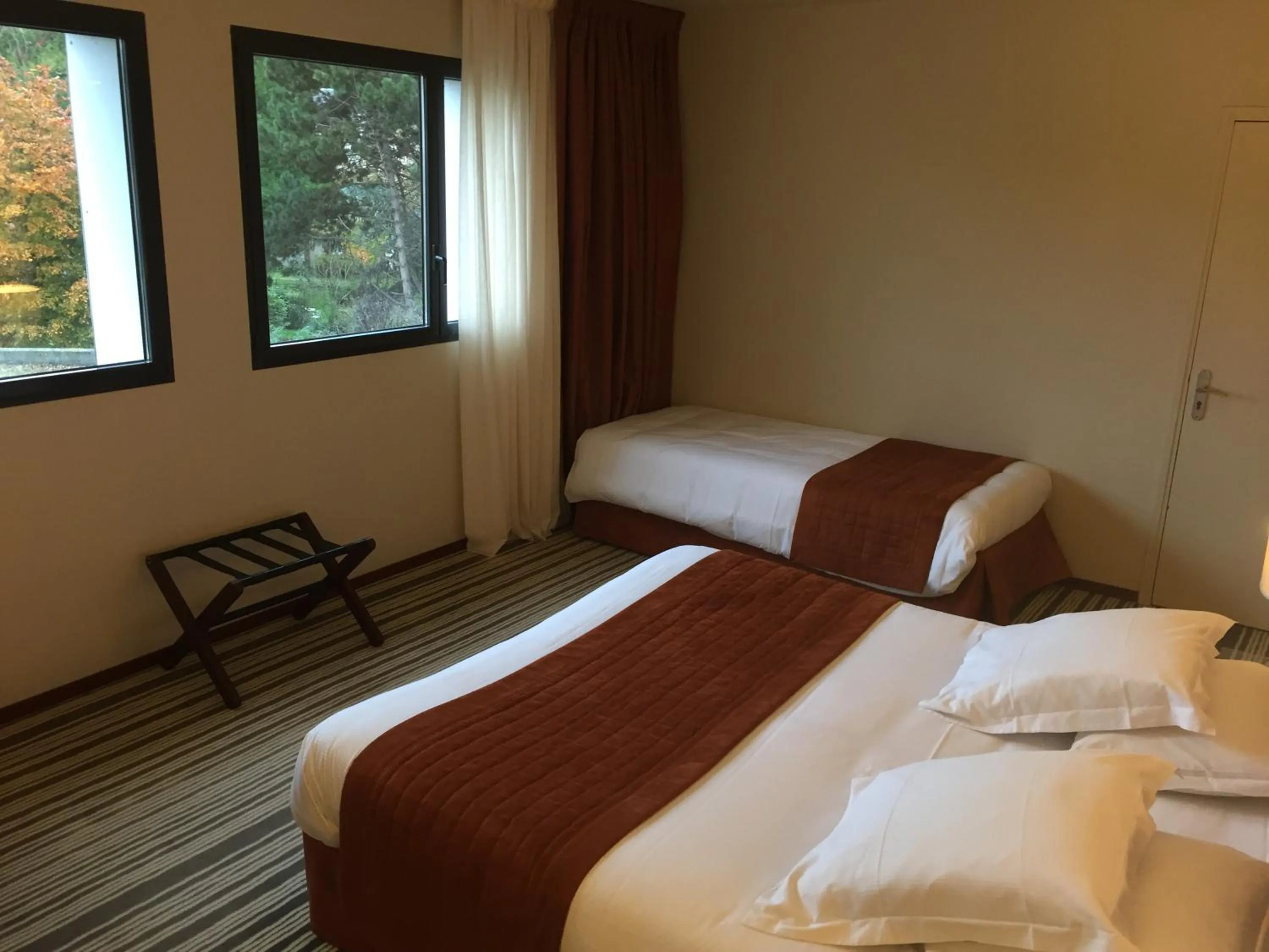 Photo of the whole room, Bed in Hotel du Casino