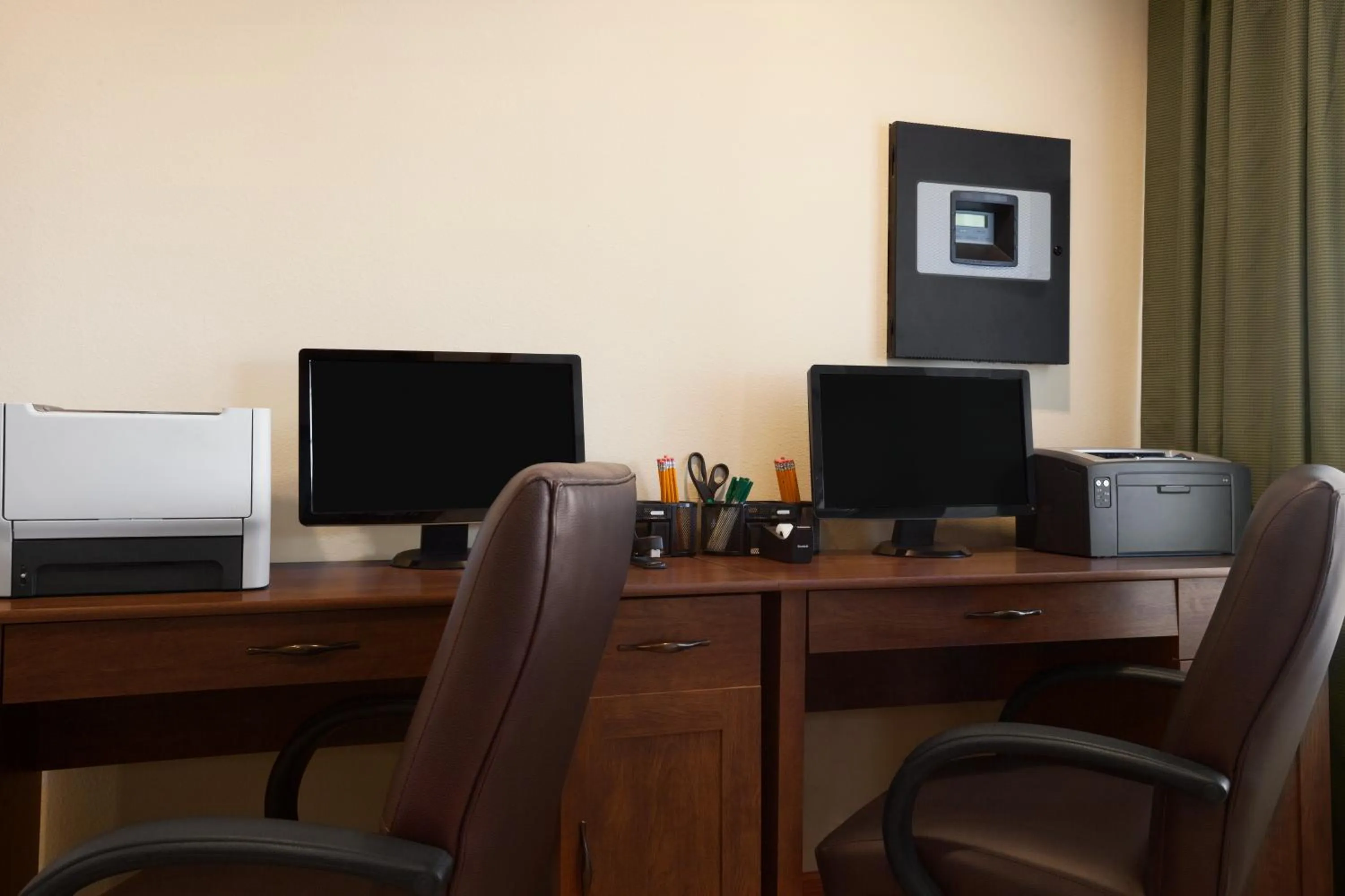 Business facilities in Country Inn & Suites by Radisson, Albert Lea - Austin