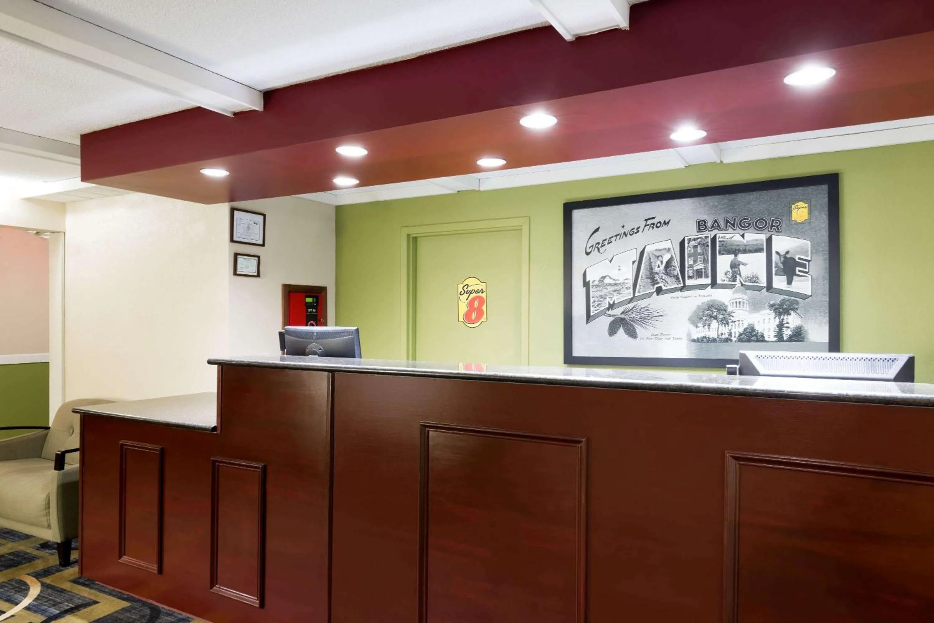 Restaurant/places to eat in Super 8 by Wyndham Bangor