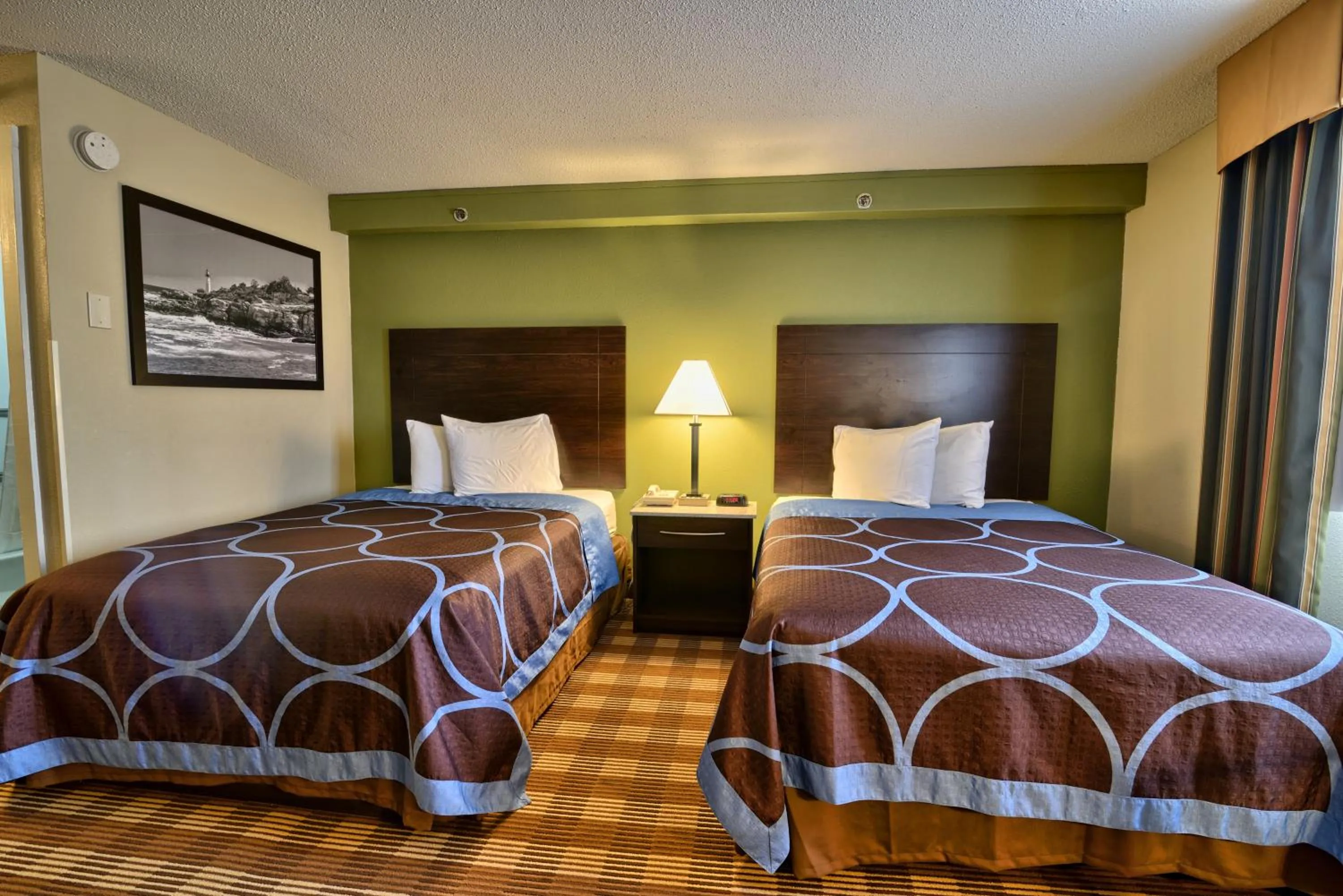 Bedroom, Bed in Super 8 by Wyndham Bangor