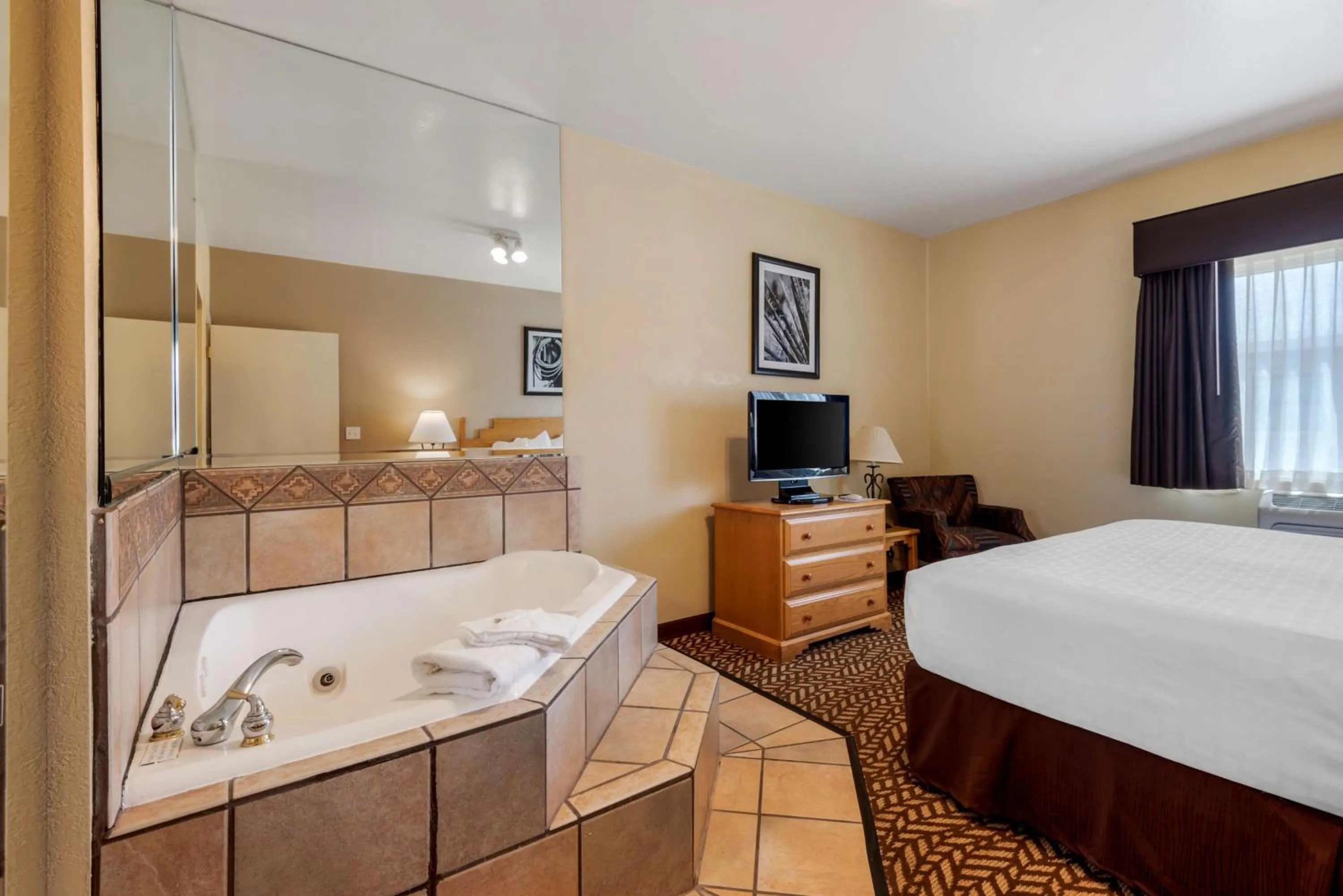 Photo of the whole room in Best Western Turquoise Inn & Suites