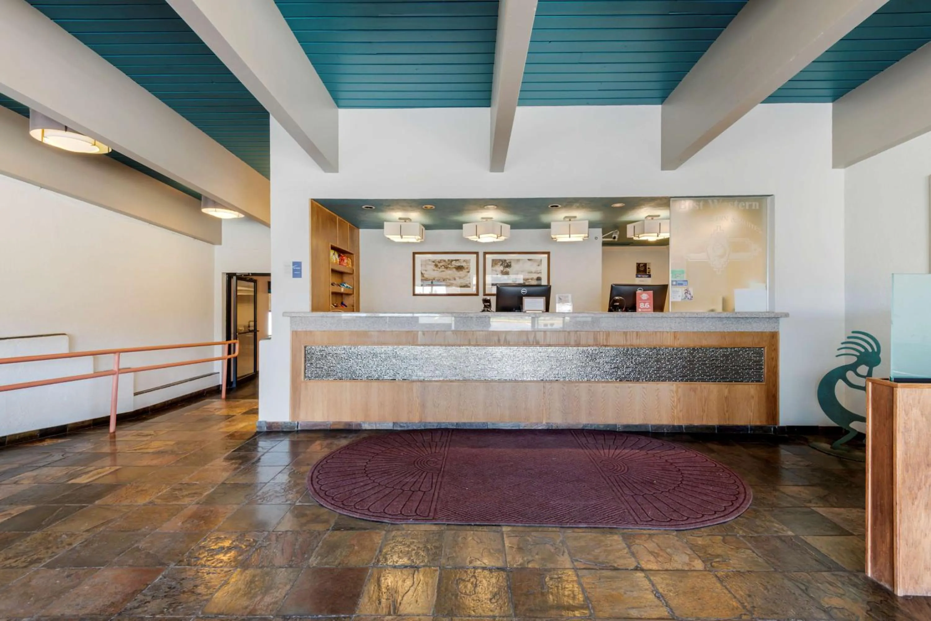 Lobby or reception in Best Western Turquoise Inn & Suites