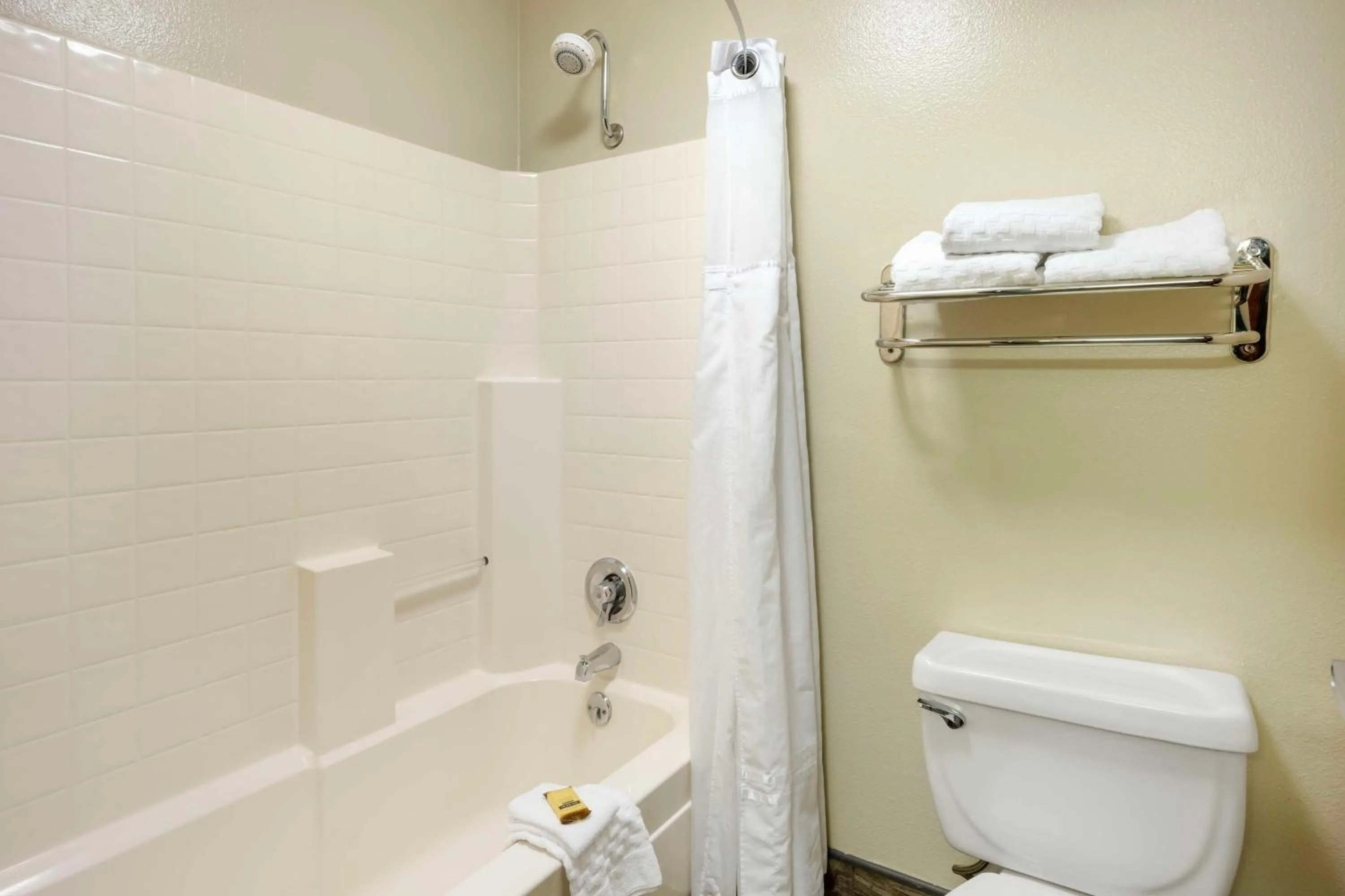Bathroom in Best Western PLUS Walla Walla Suites Inn