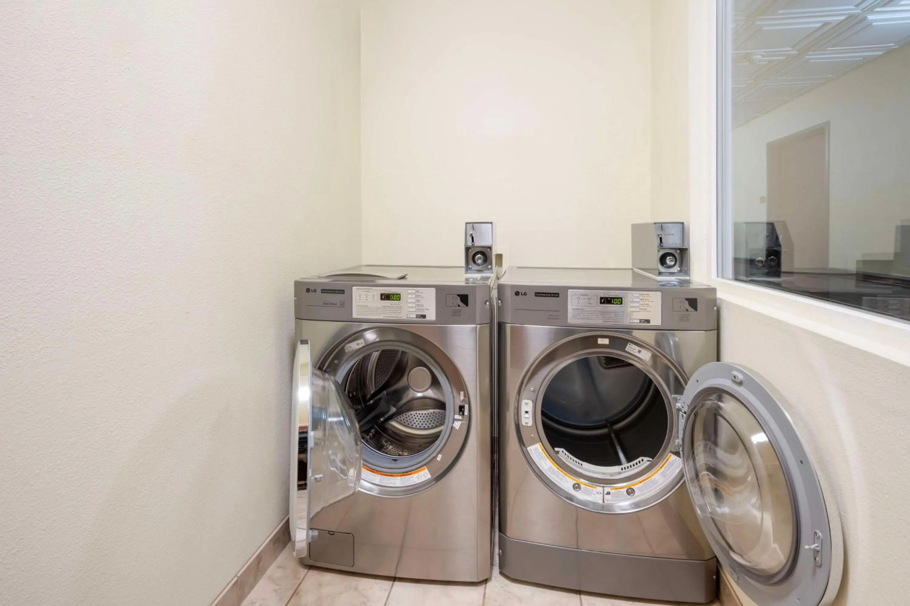 laundry in Best Western PLUS Walla Walla Suites Inn