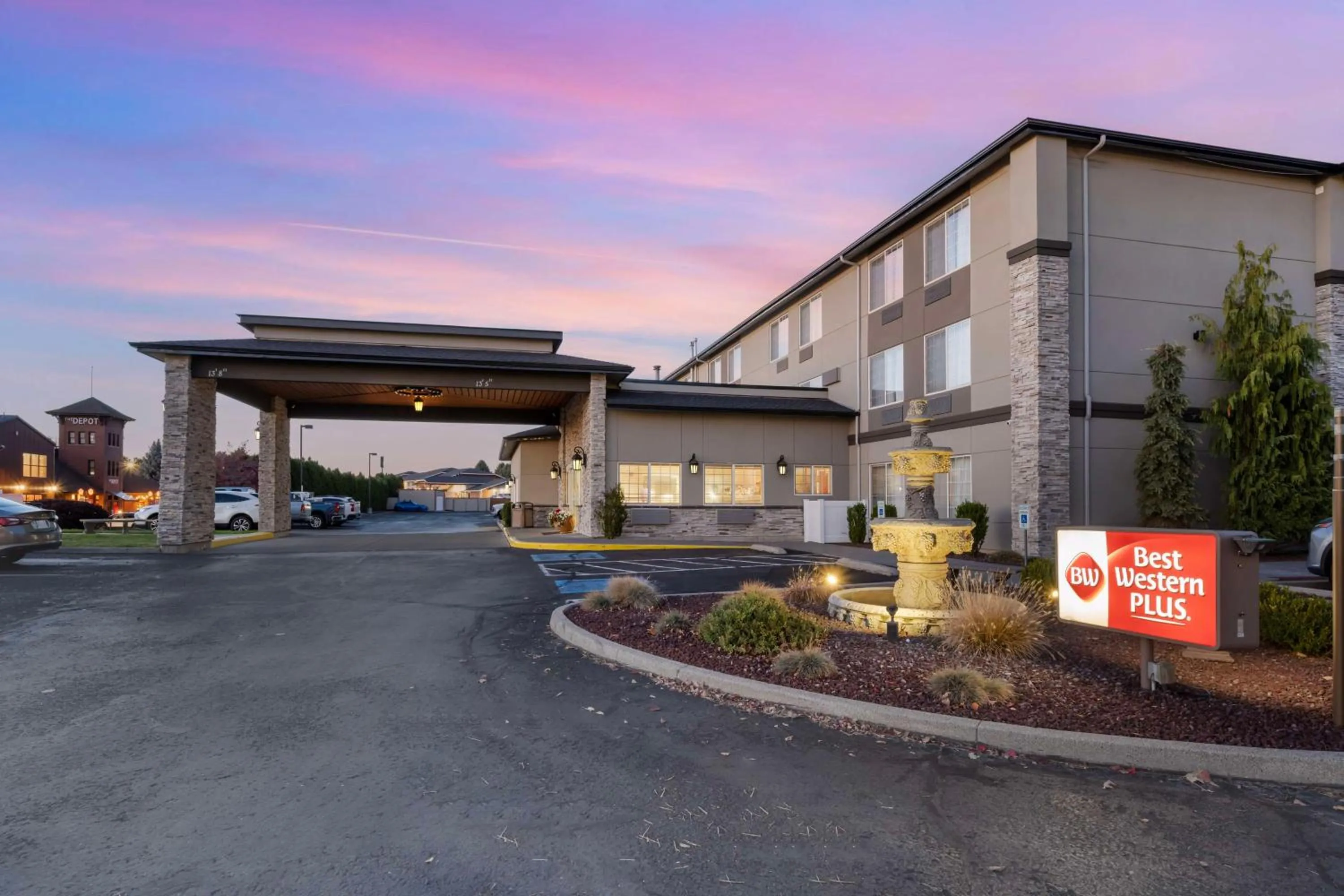 Property building in Best Western PLUS Walla Walla Suites Inn