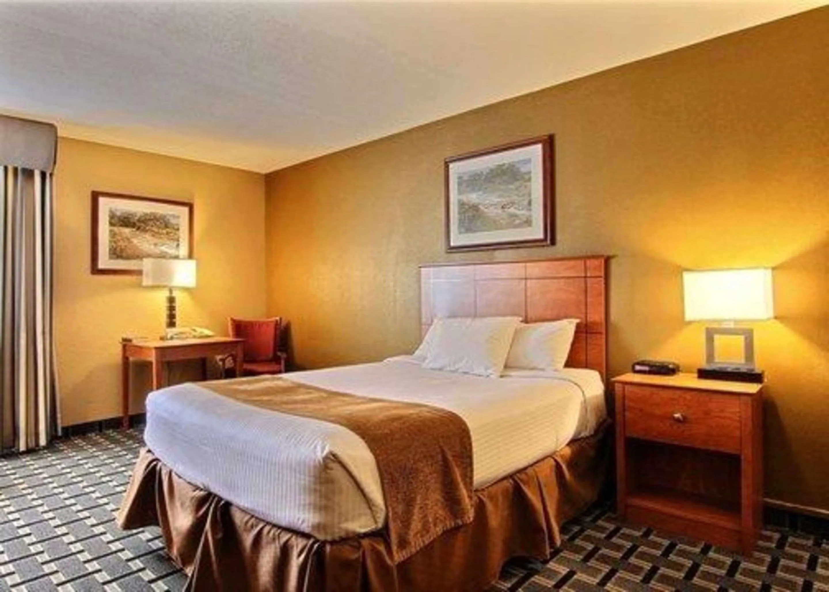 Bedroom in Quality Inn Thief River Falls