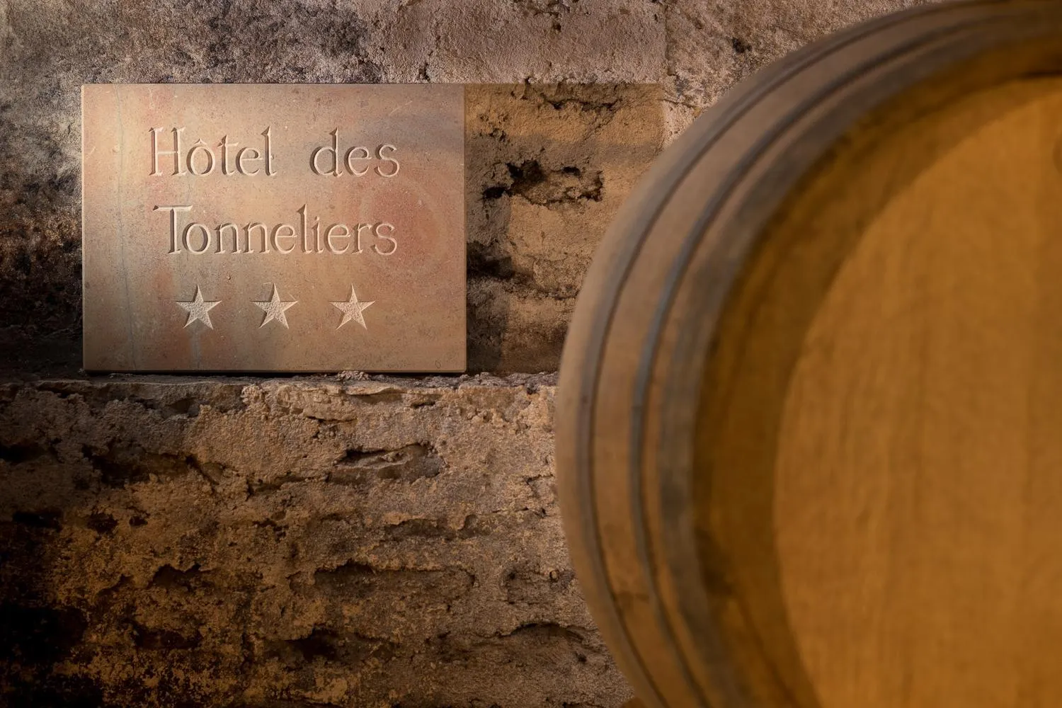 Property logo or sign in Hôtel des Tonneliers