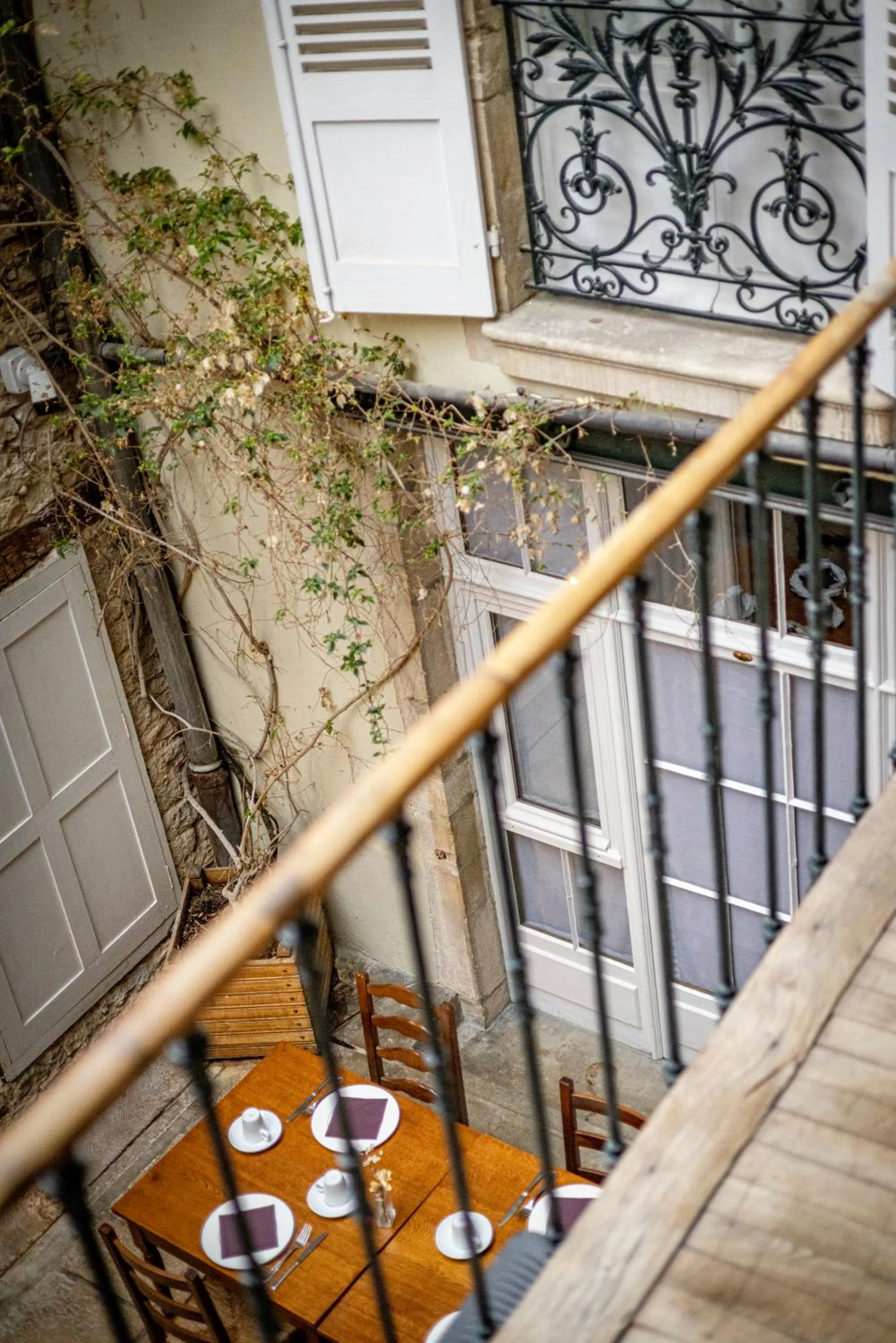 Patio in Hôtel des Tonneliers