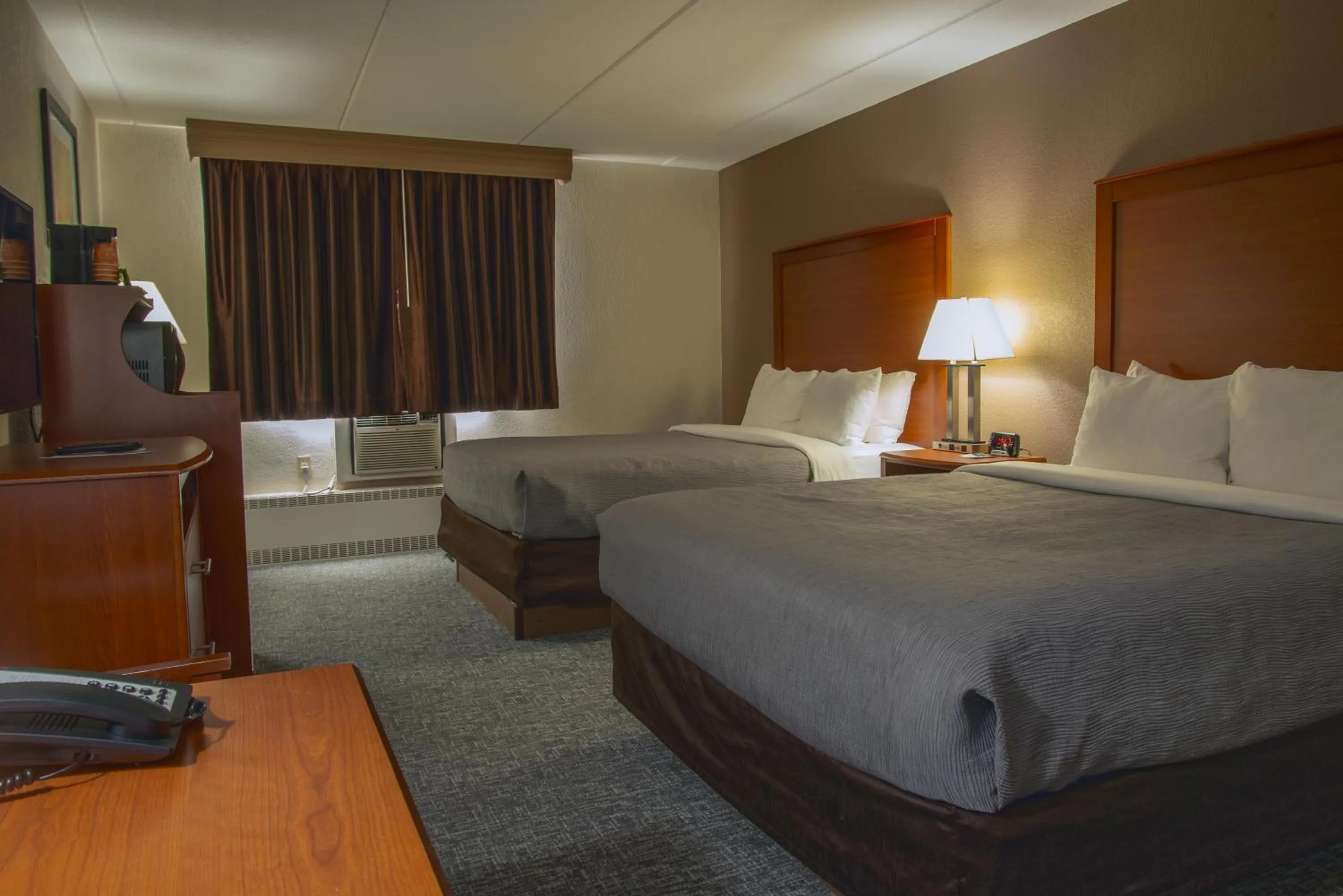 Bed in Quality Inn Stadium Area Green Bay Stadium