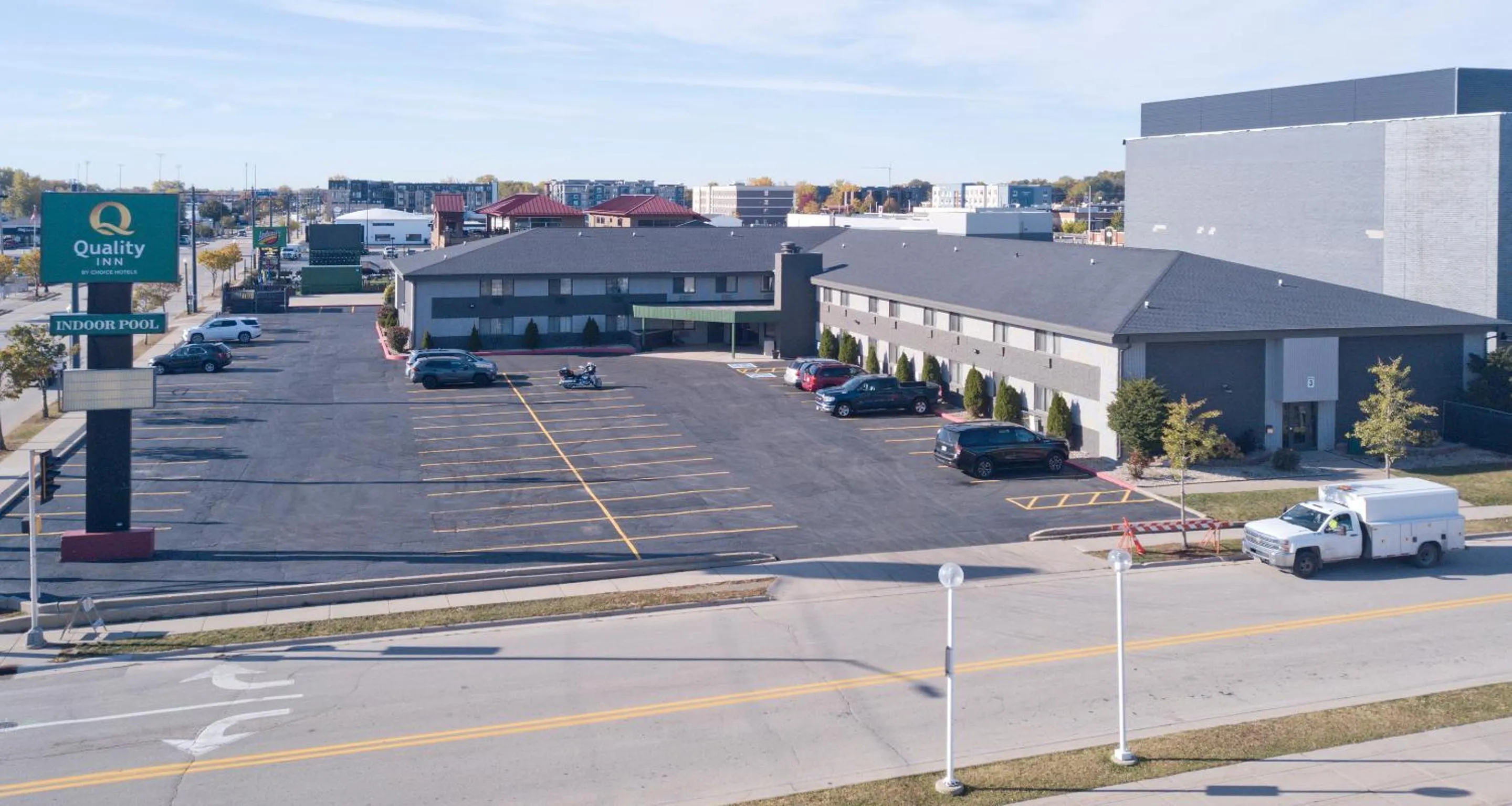 Property building in Quality Inn Stadium Area Green Bay Stadium