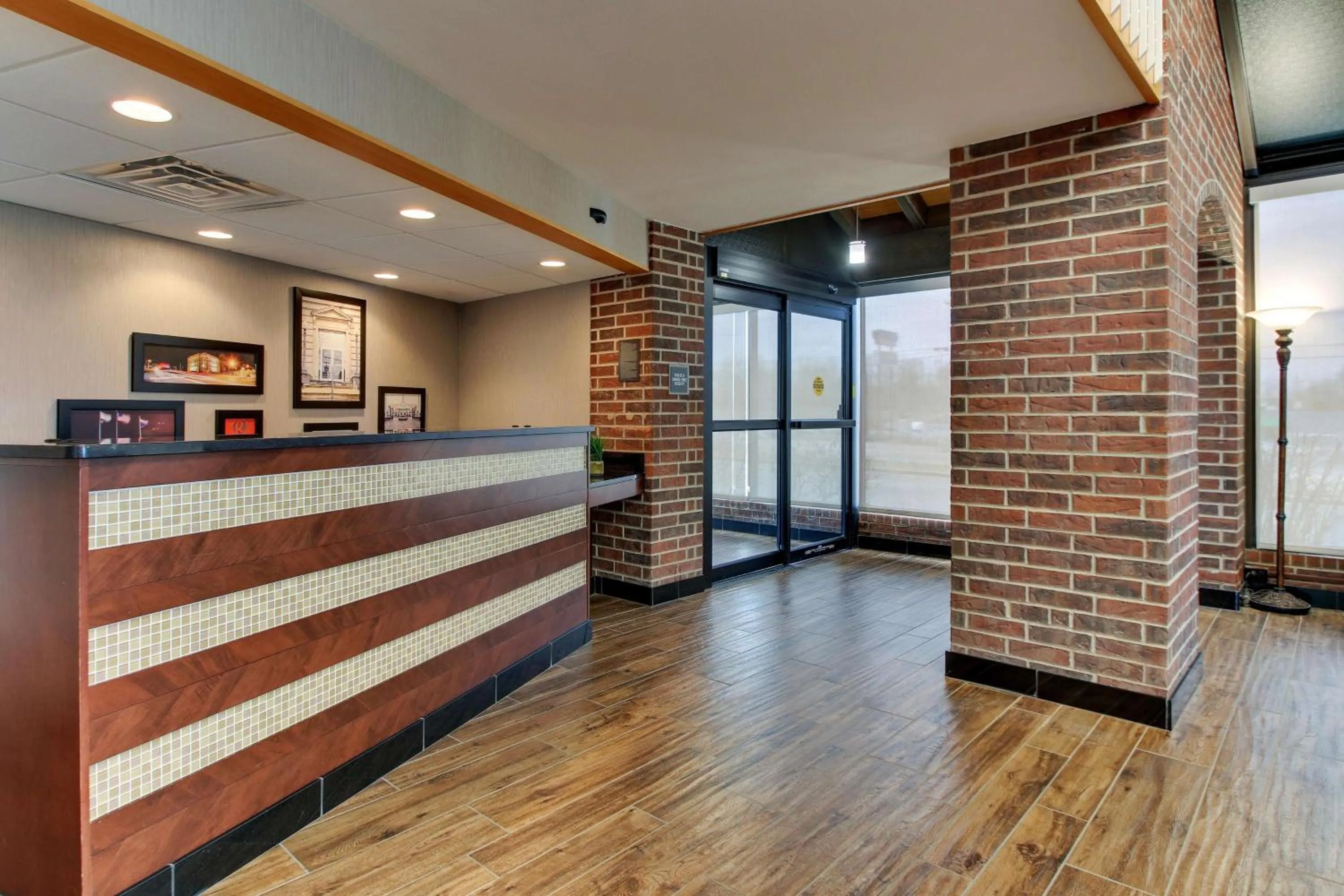 Lobby or reception in Drury Inn & Suites Poplar Bluff