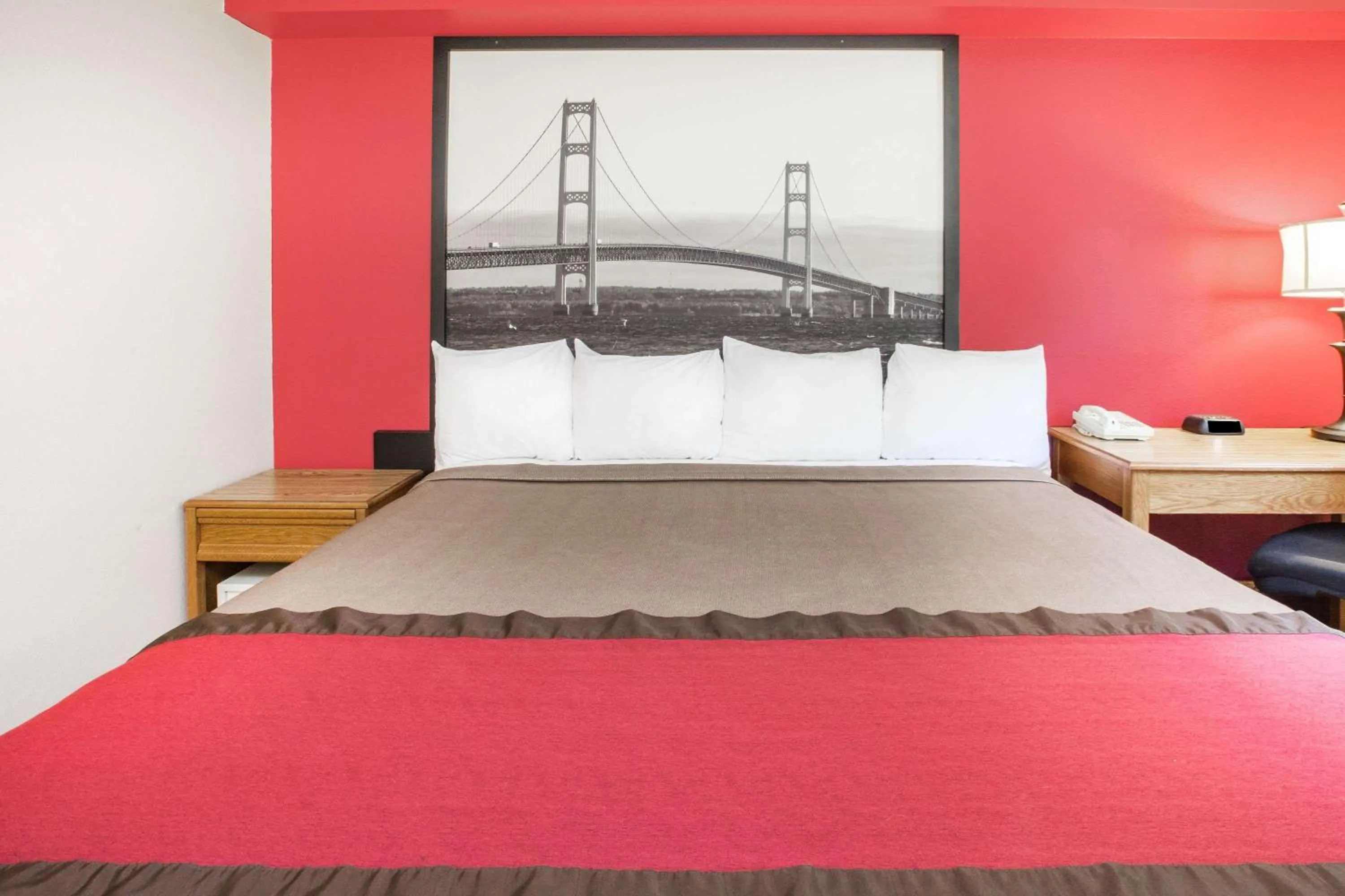 Photo of the whole room, Bed in Super 8 by Wyndham West Branch